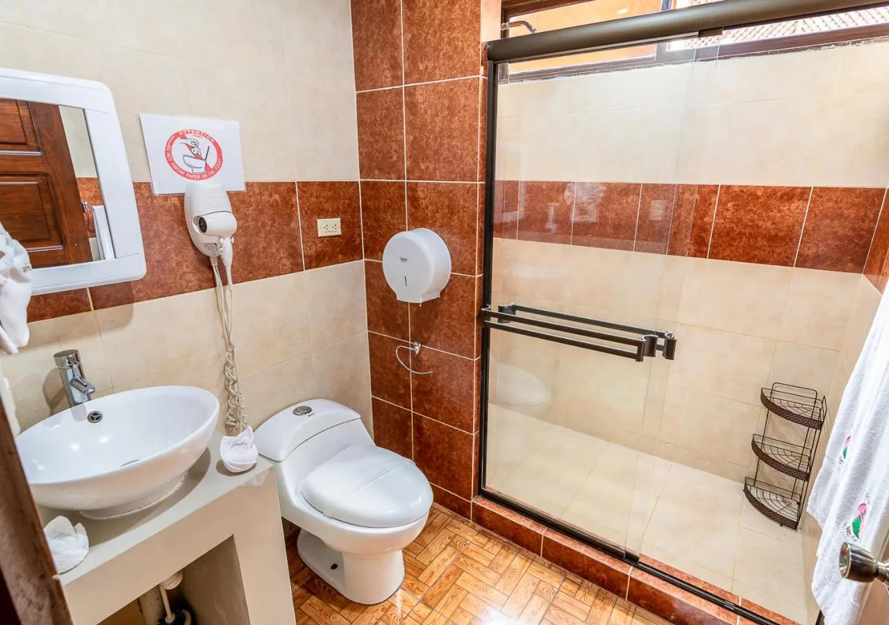 Bathroom in Aunty Arenal Lodge