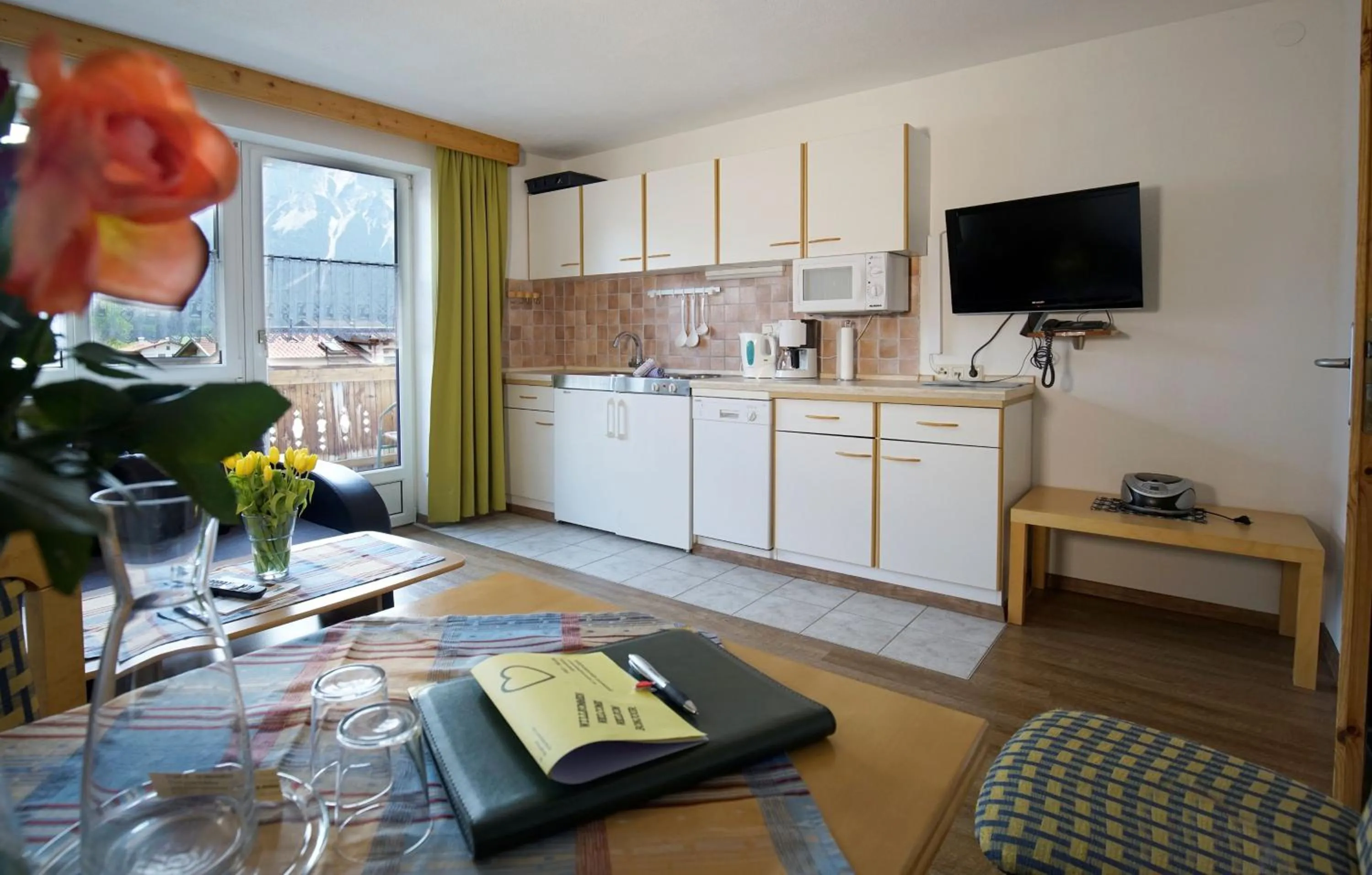 TV and multimedia in Alpenstern rooms & suites