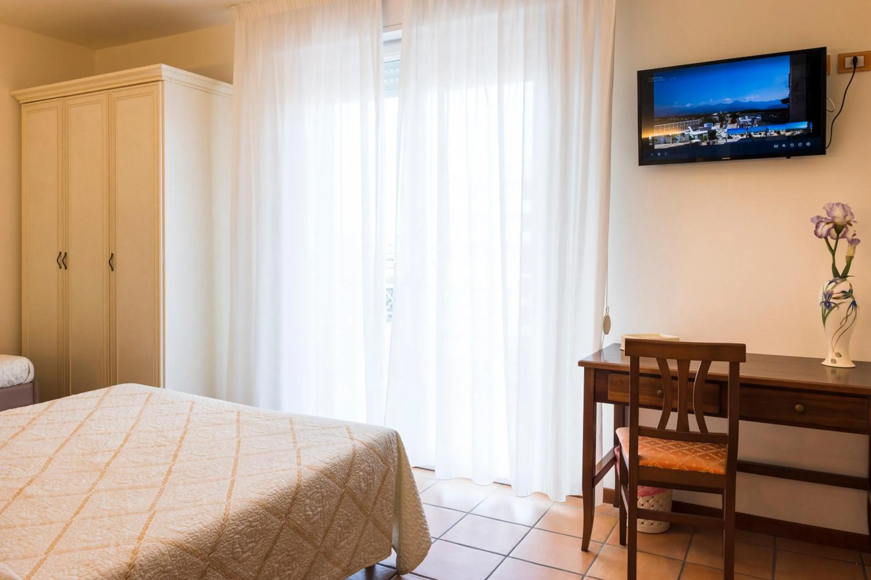 TV and multimedia, Bed in Hotel Sylvia