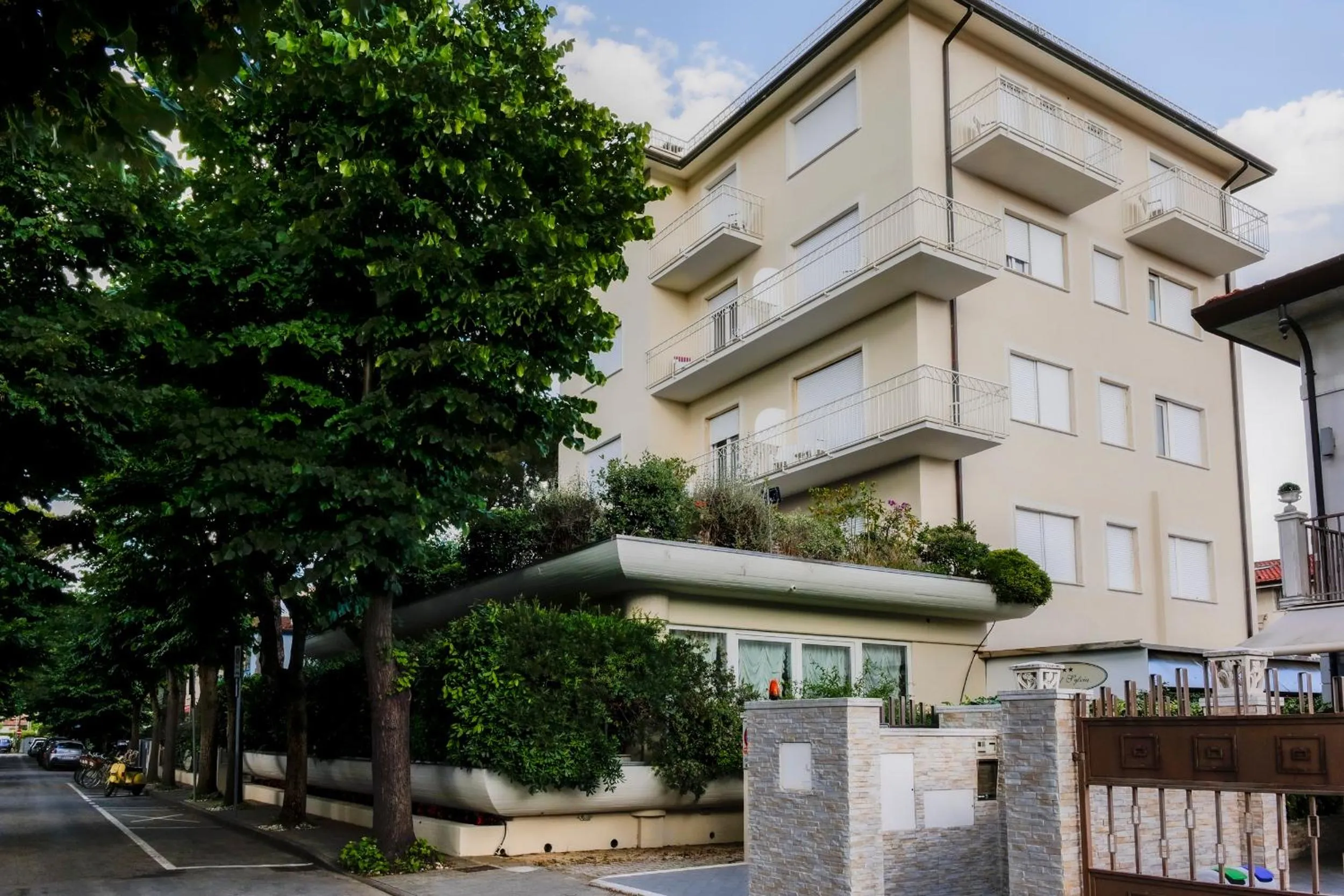 Property building in Hotel Sylvia