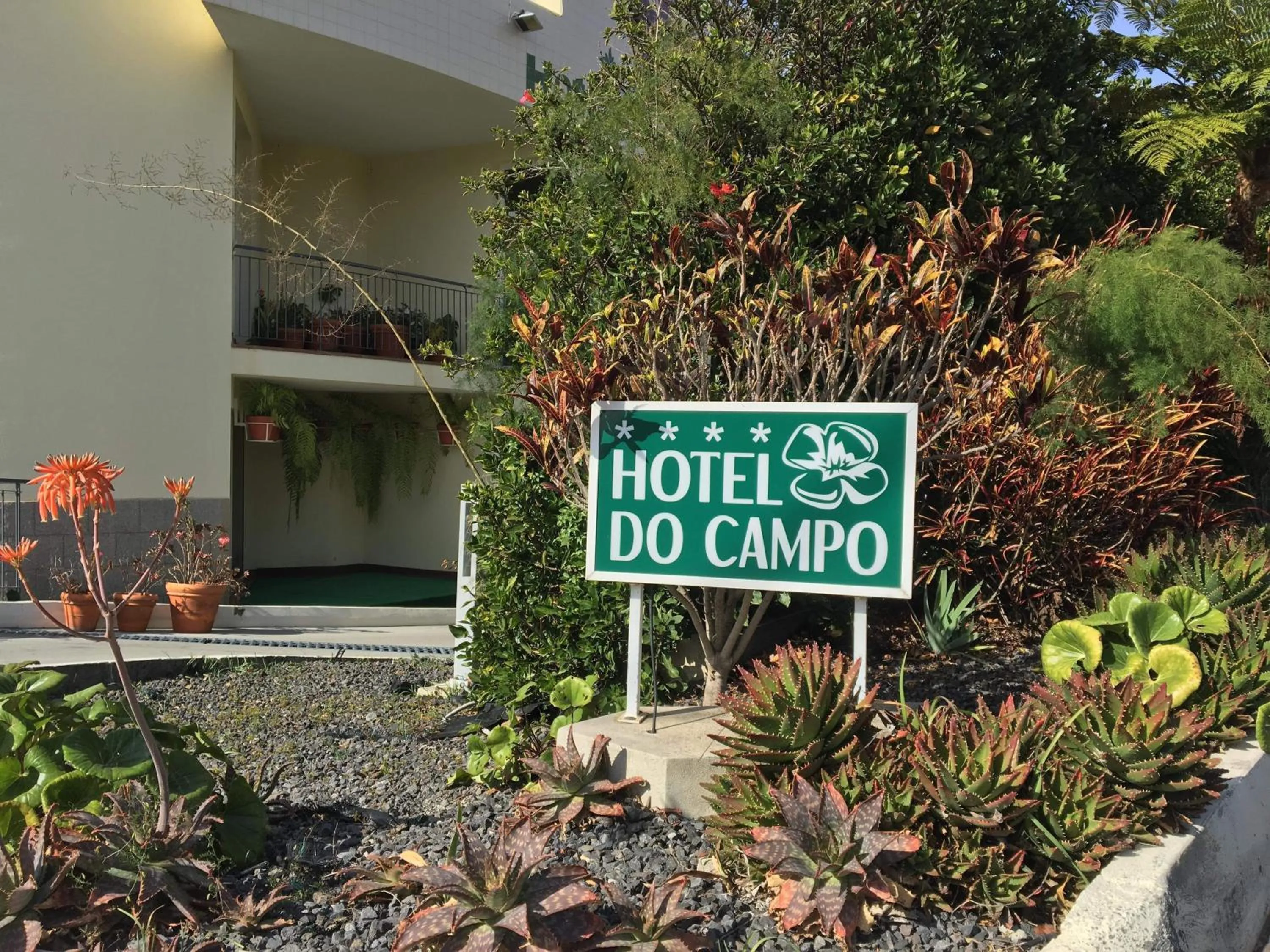 Facade/entrance in Hotel Do Campo