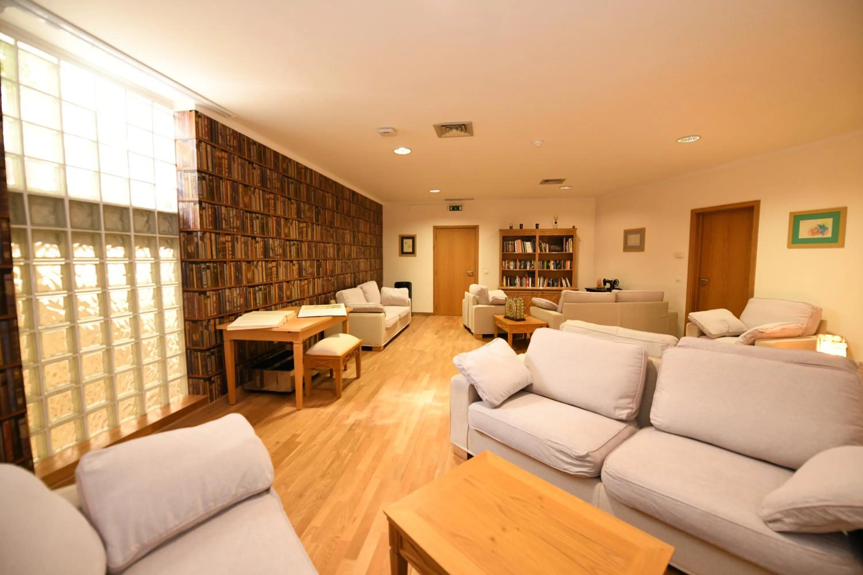 Library in Hotel Do Campo