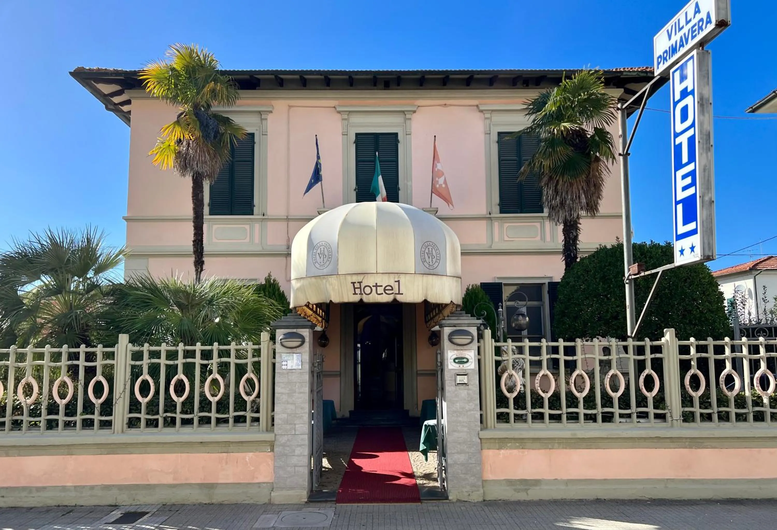Property building in Hotel Villa Primavera