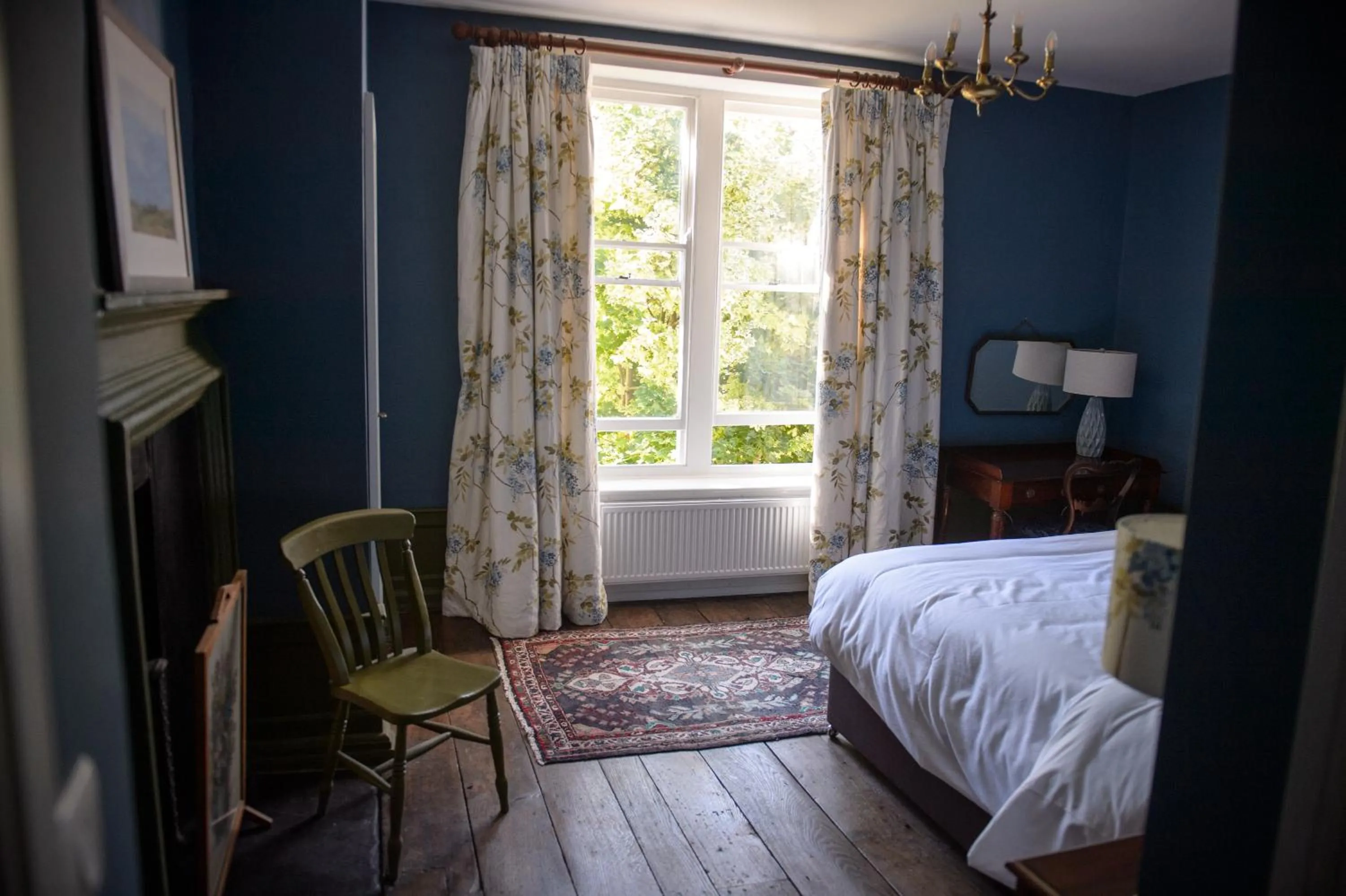 Garden, Bed in Bank House B&B