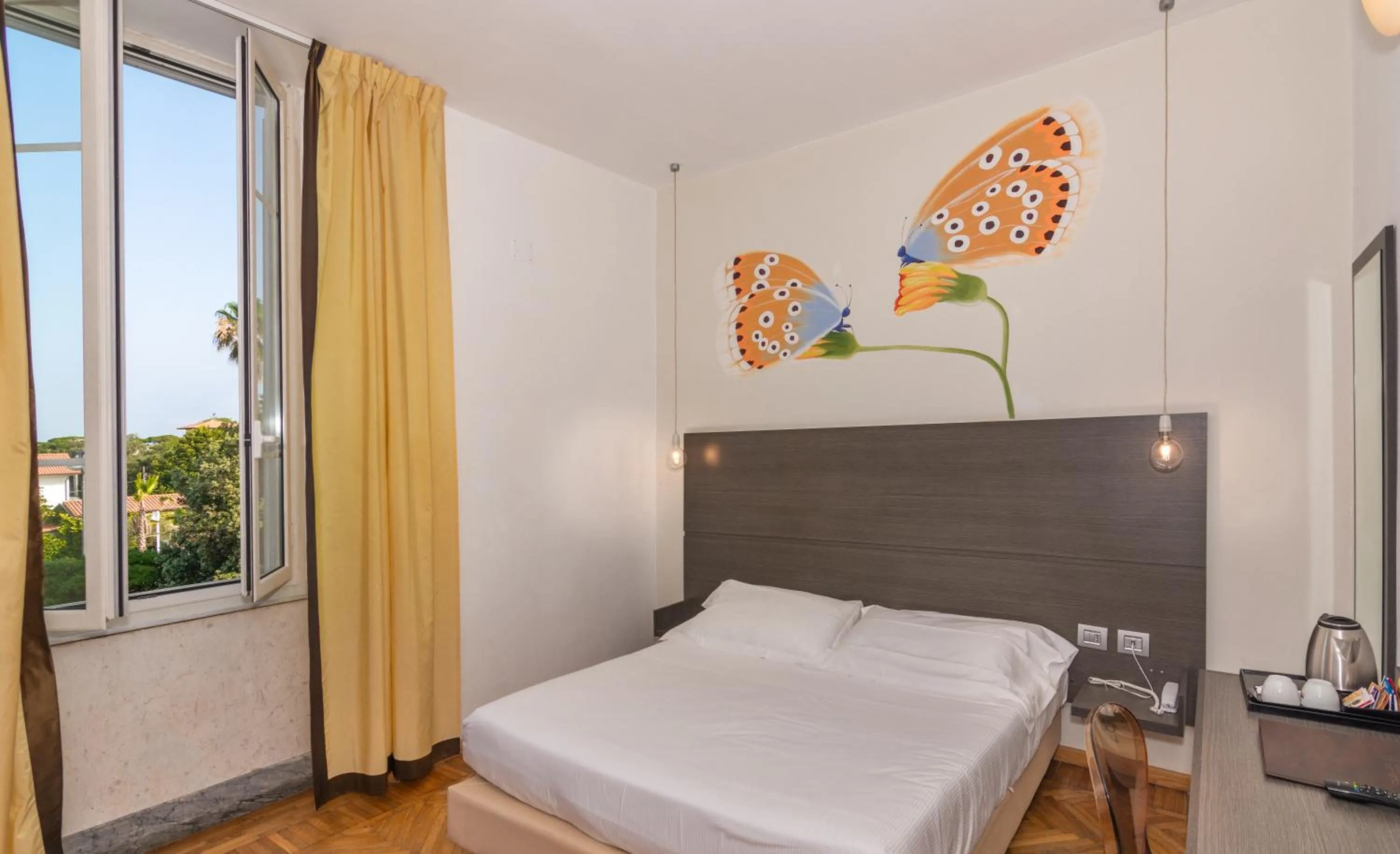 Bedroom, Bed in Hotel Tirreno