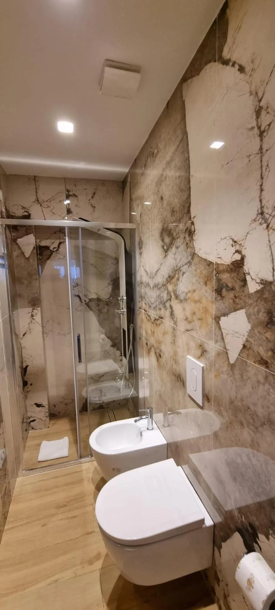Bathroom in Hotel Tirreno