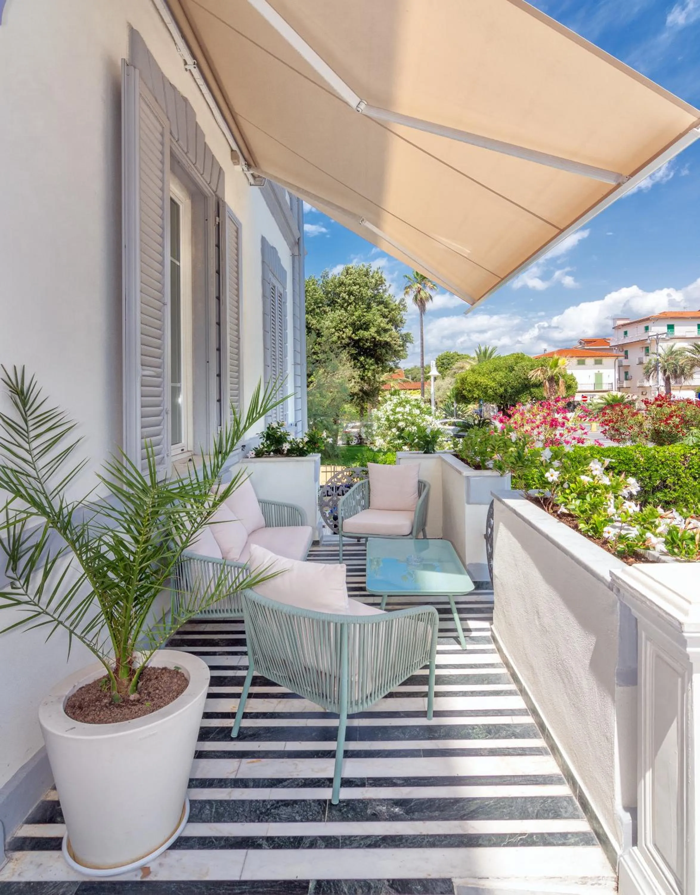 Patio in Hotel Tirreno