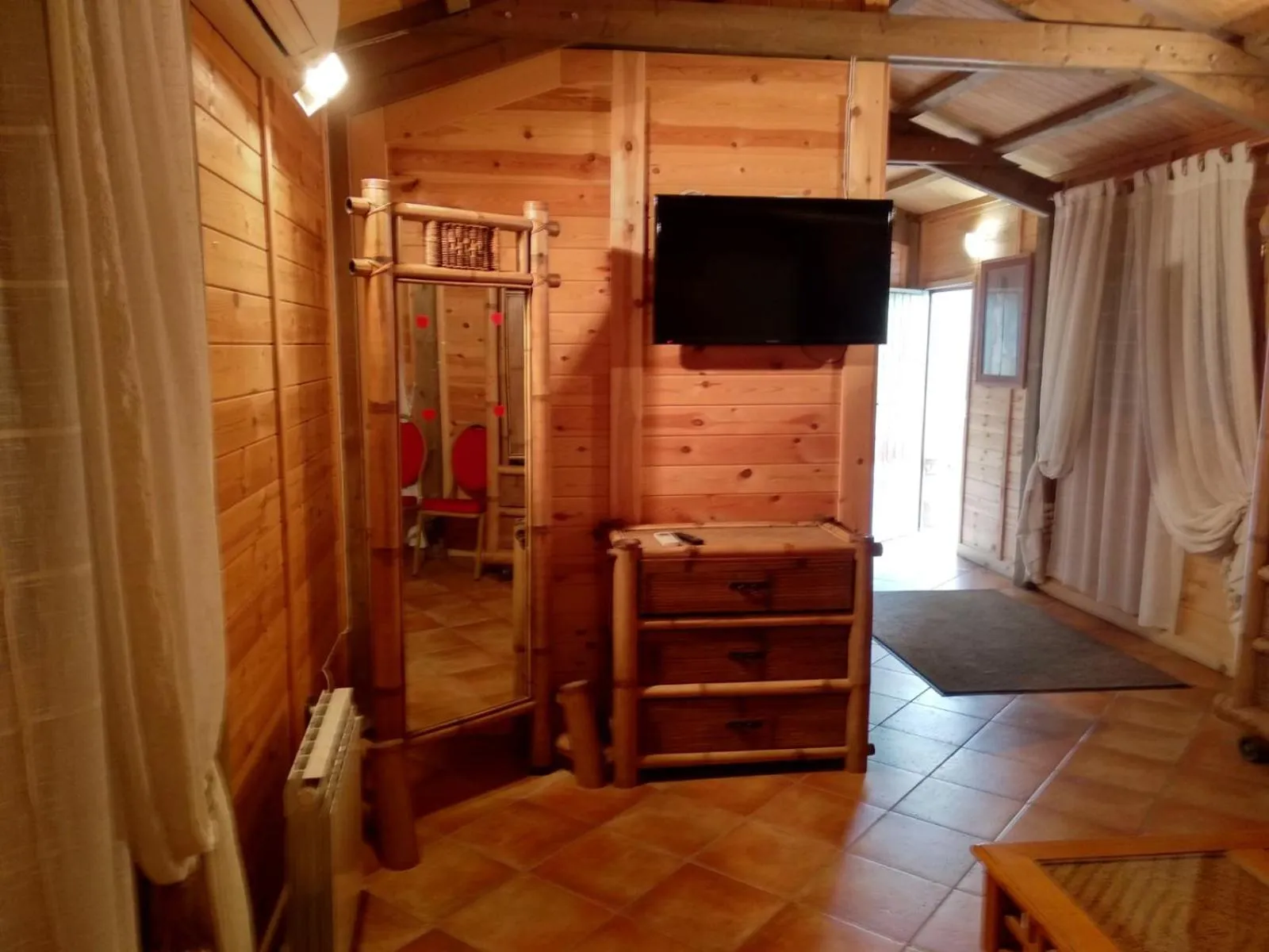 TV and multimedia in Hotel Sierra Oriente