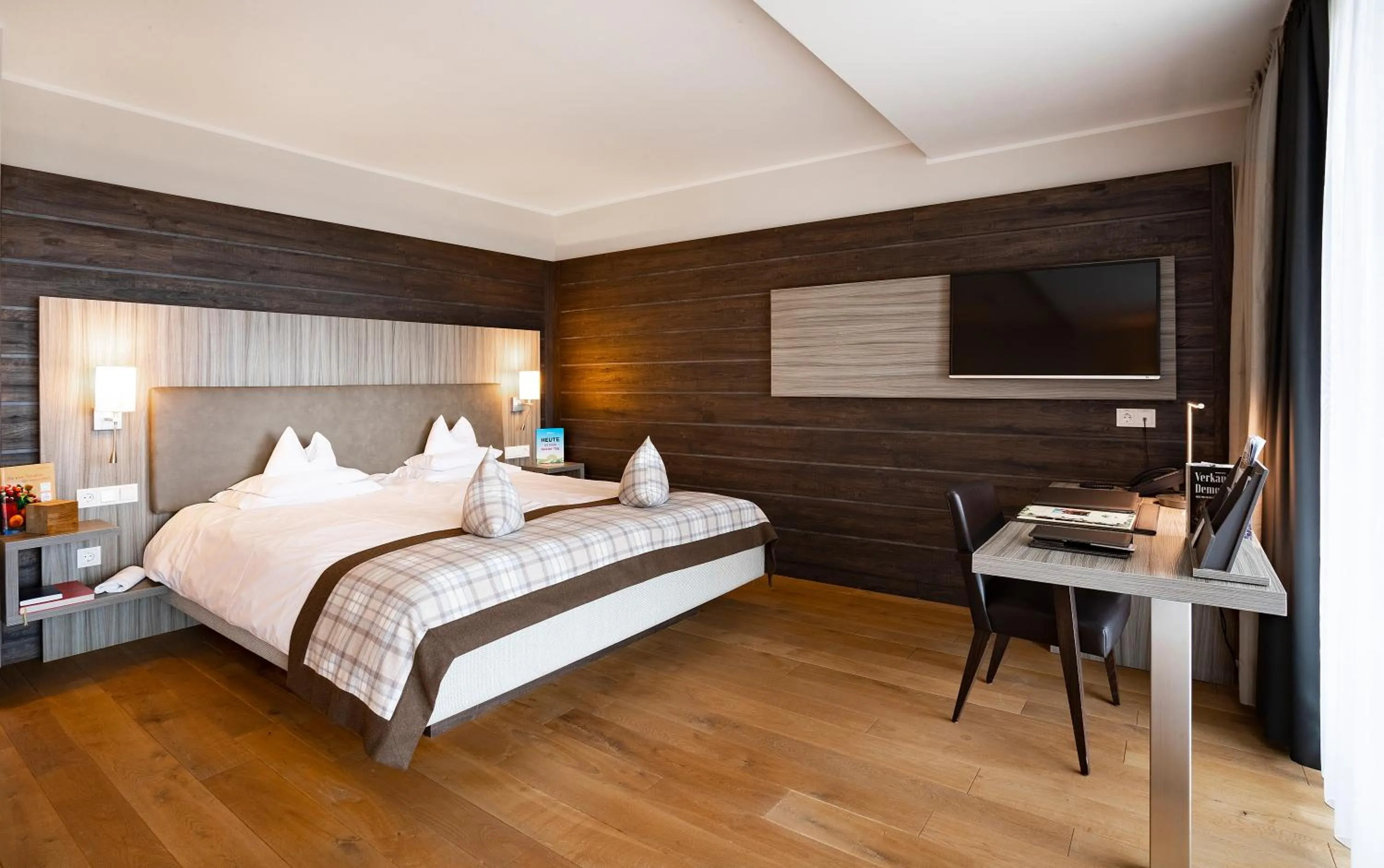 Photo of the whole room, Bed in Bio- und Wellnesshotel Alpenblick