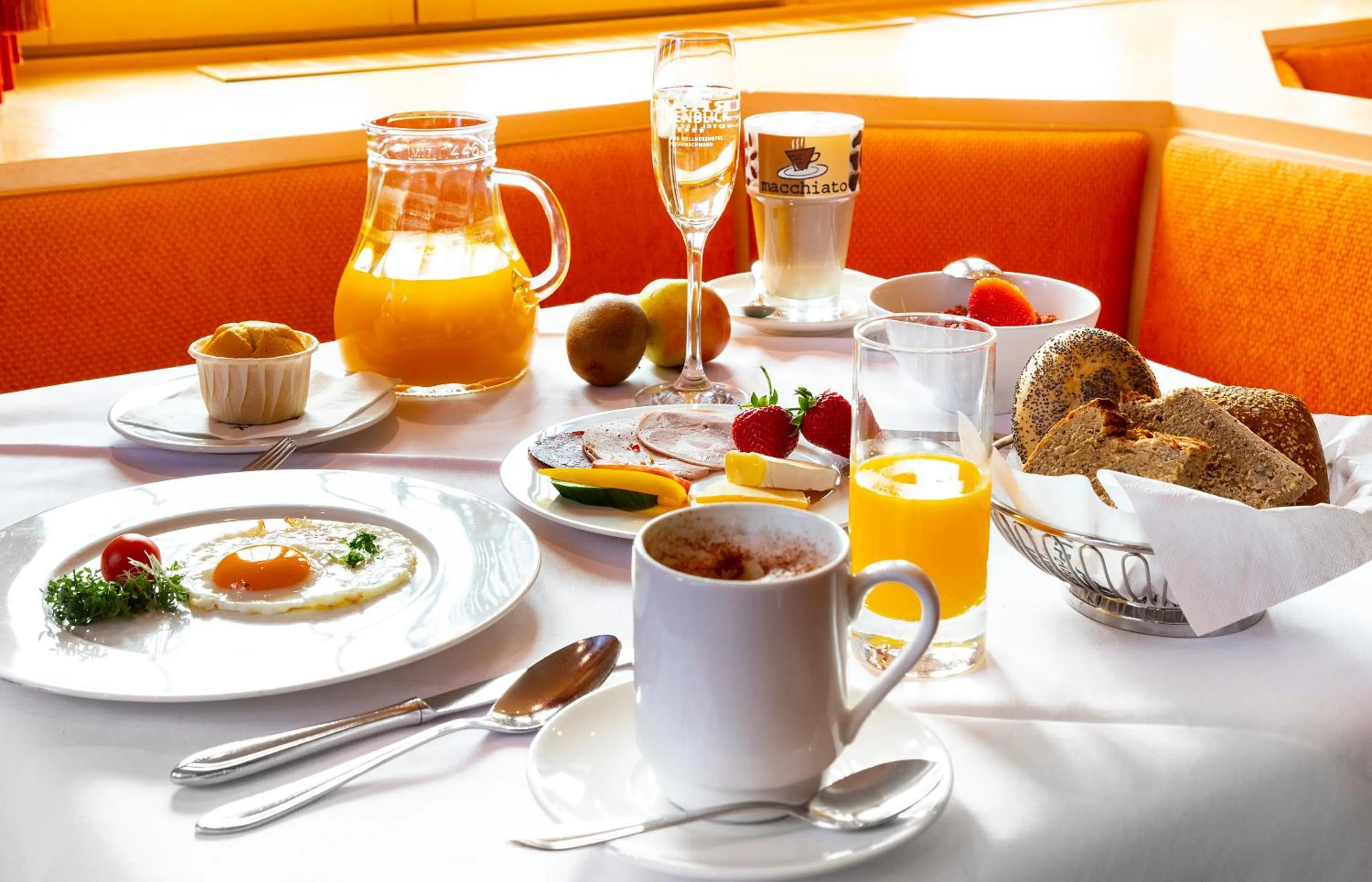 Food and drinks in Bio- und Wellnesshotel Alpenblick