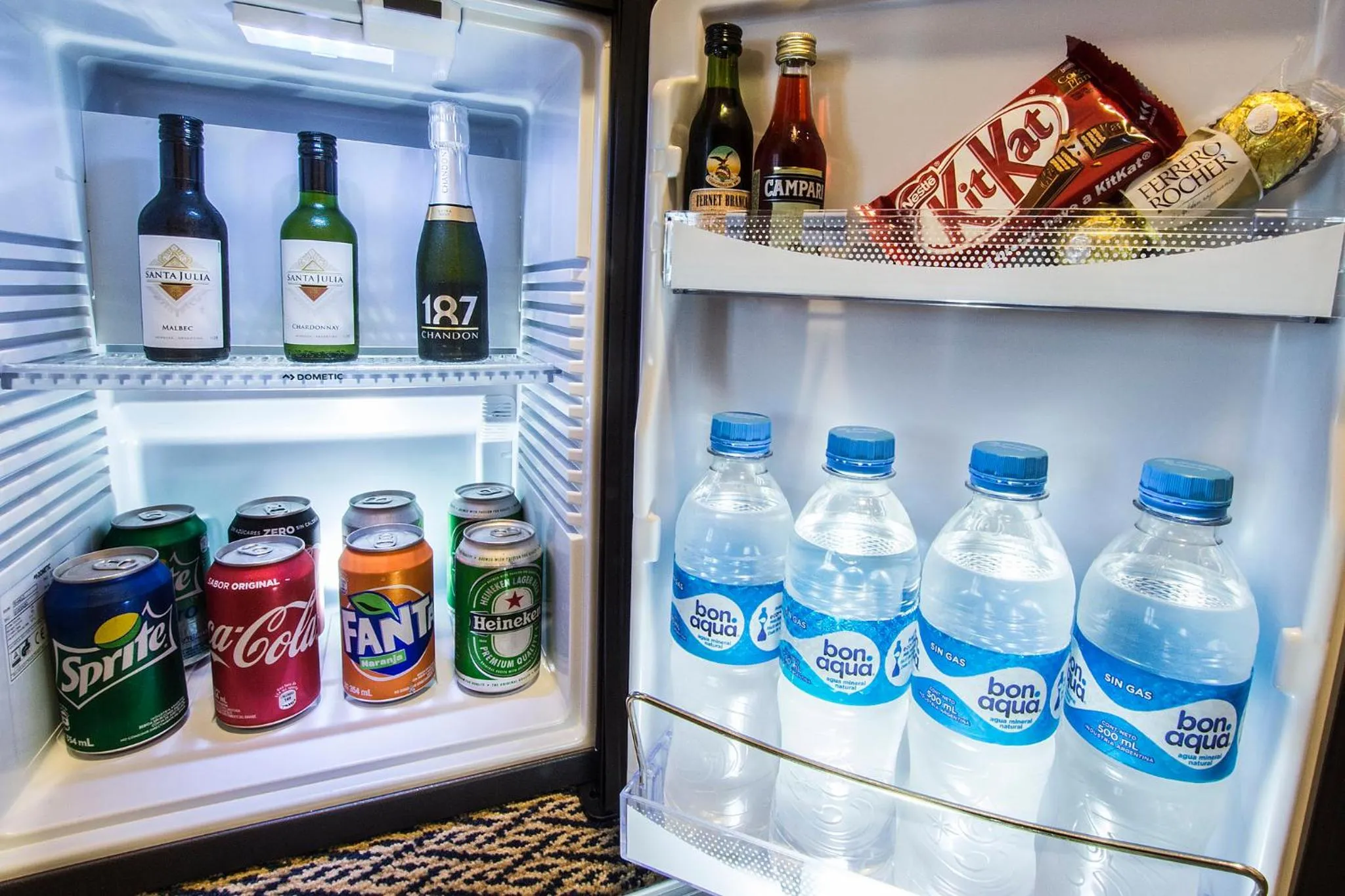 Photo of the whole room in Holiday Inn Express Rosario by IHG