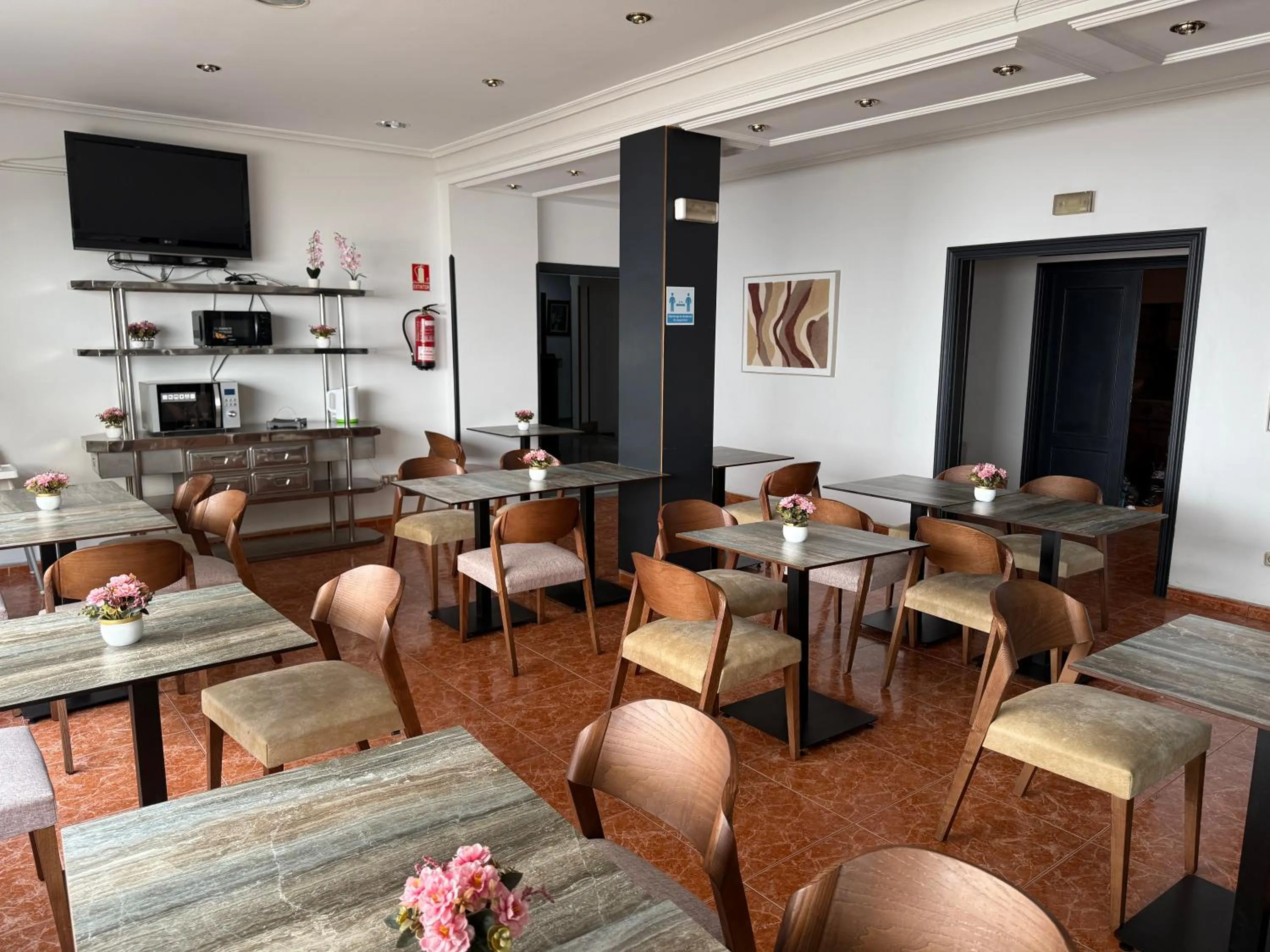 Communal lounge/ TV room in Hotel Praderón