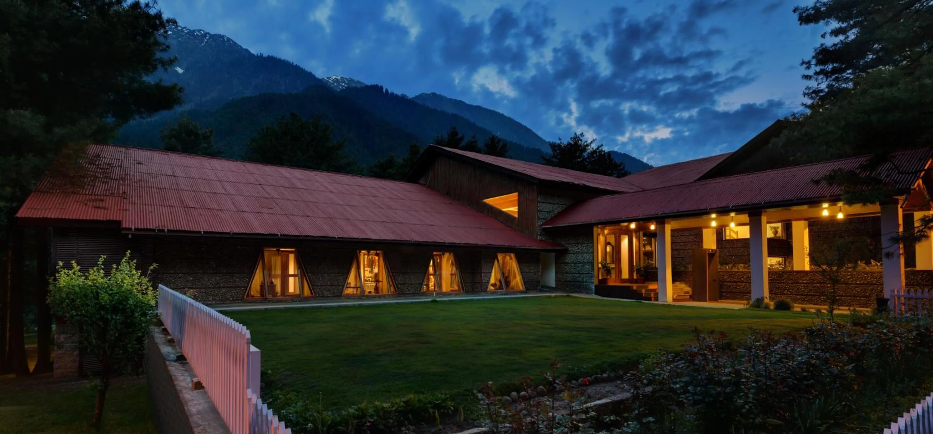 Property building in Welcomhotel by ITC Hotels, Pine N Peak, Pahalgam