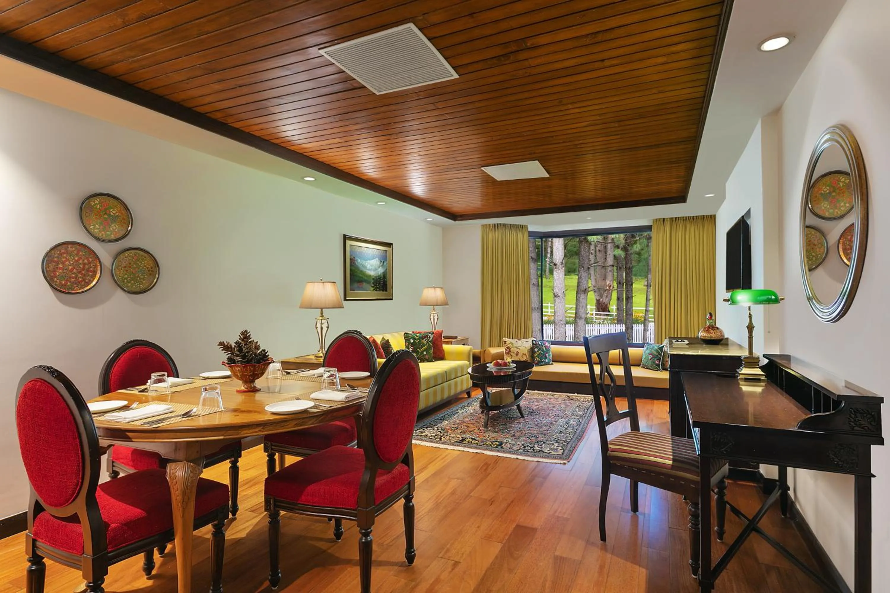 Living room in Welcomhotel by ITC Hotels, Pine N Peak, Pahalgam