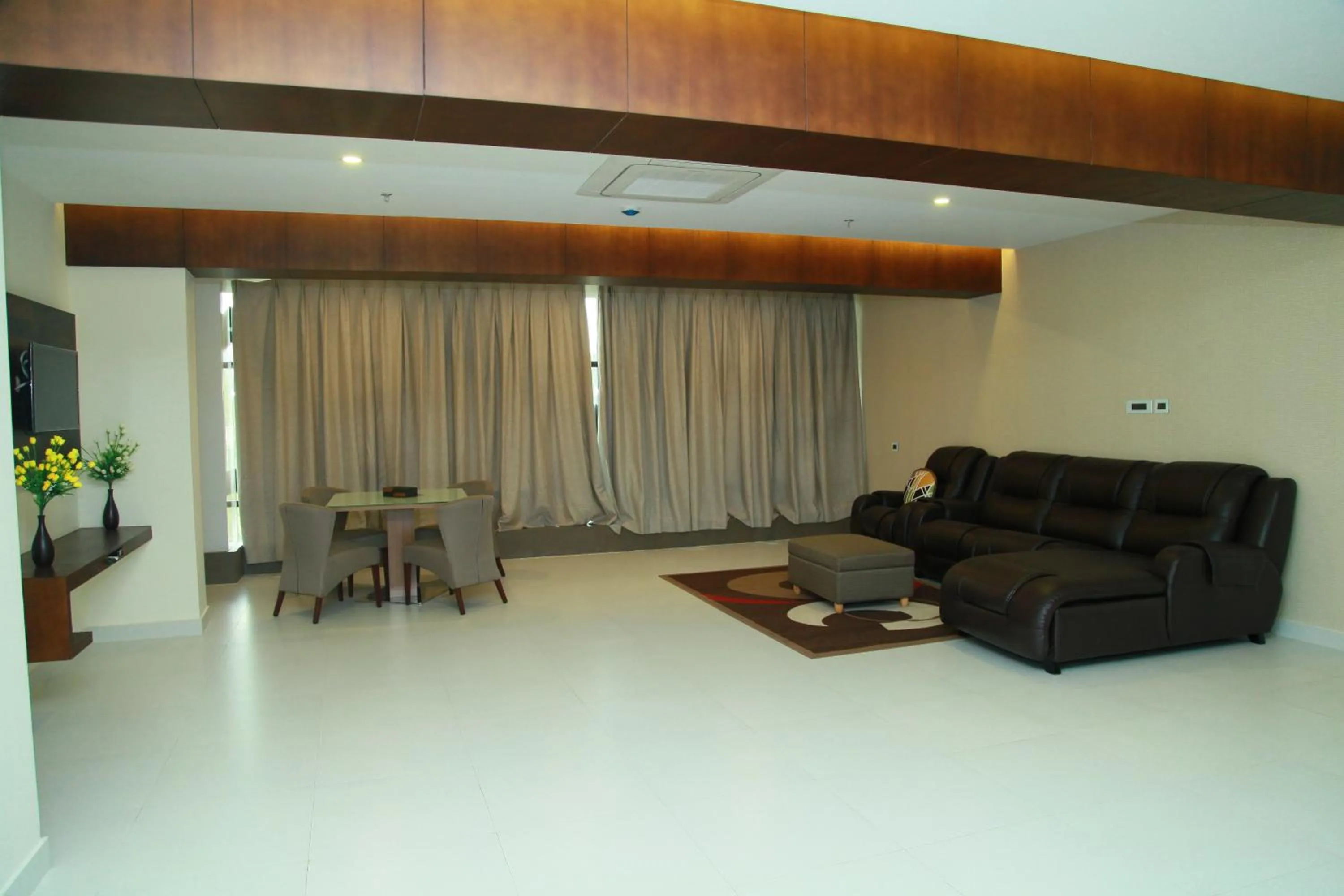 Living room in Vavas Inn & Suites