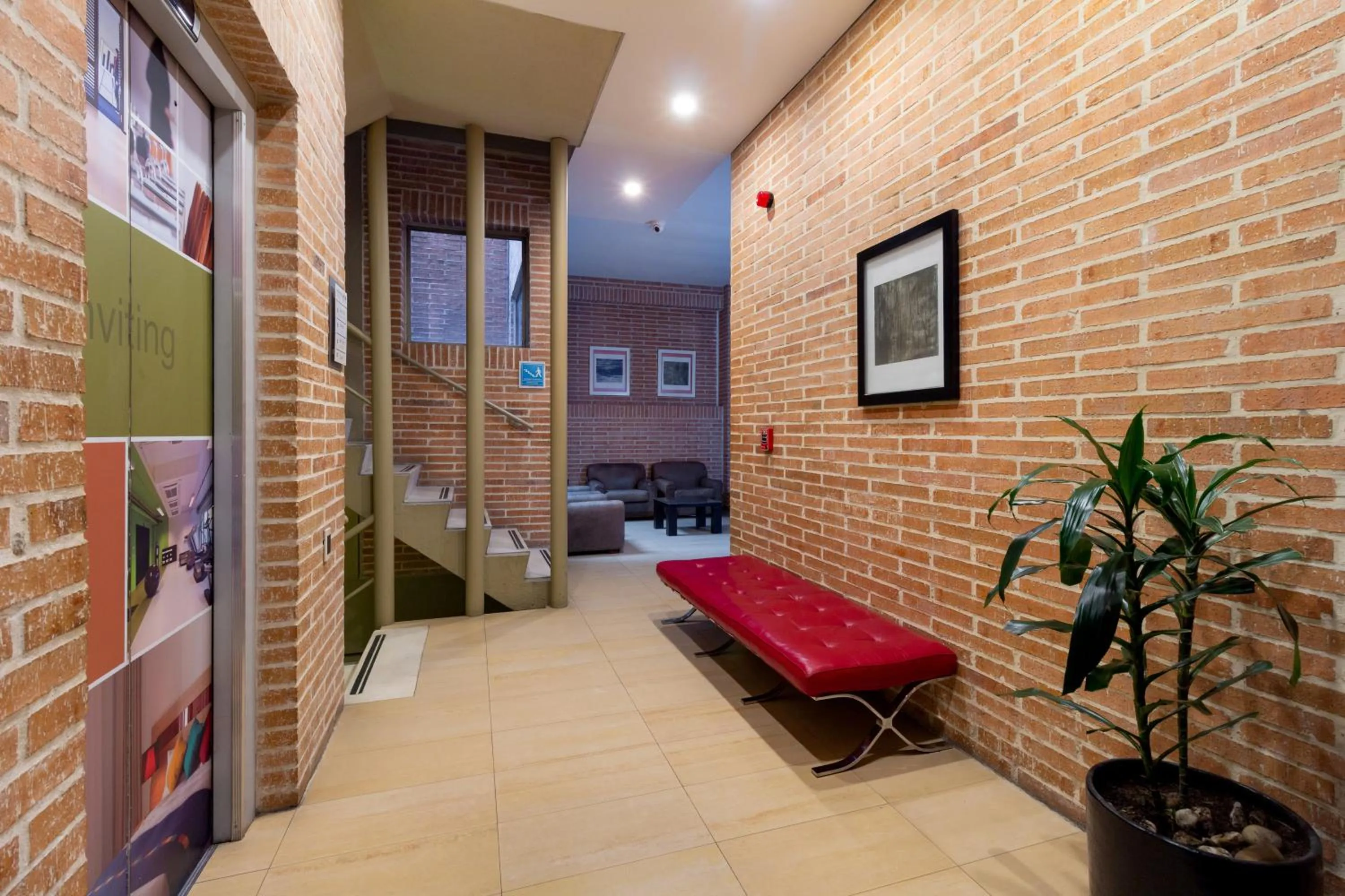 Patio in Hotel Madisson Inn Luxury By GEH Suites