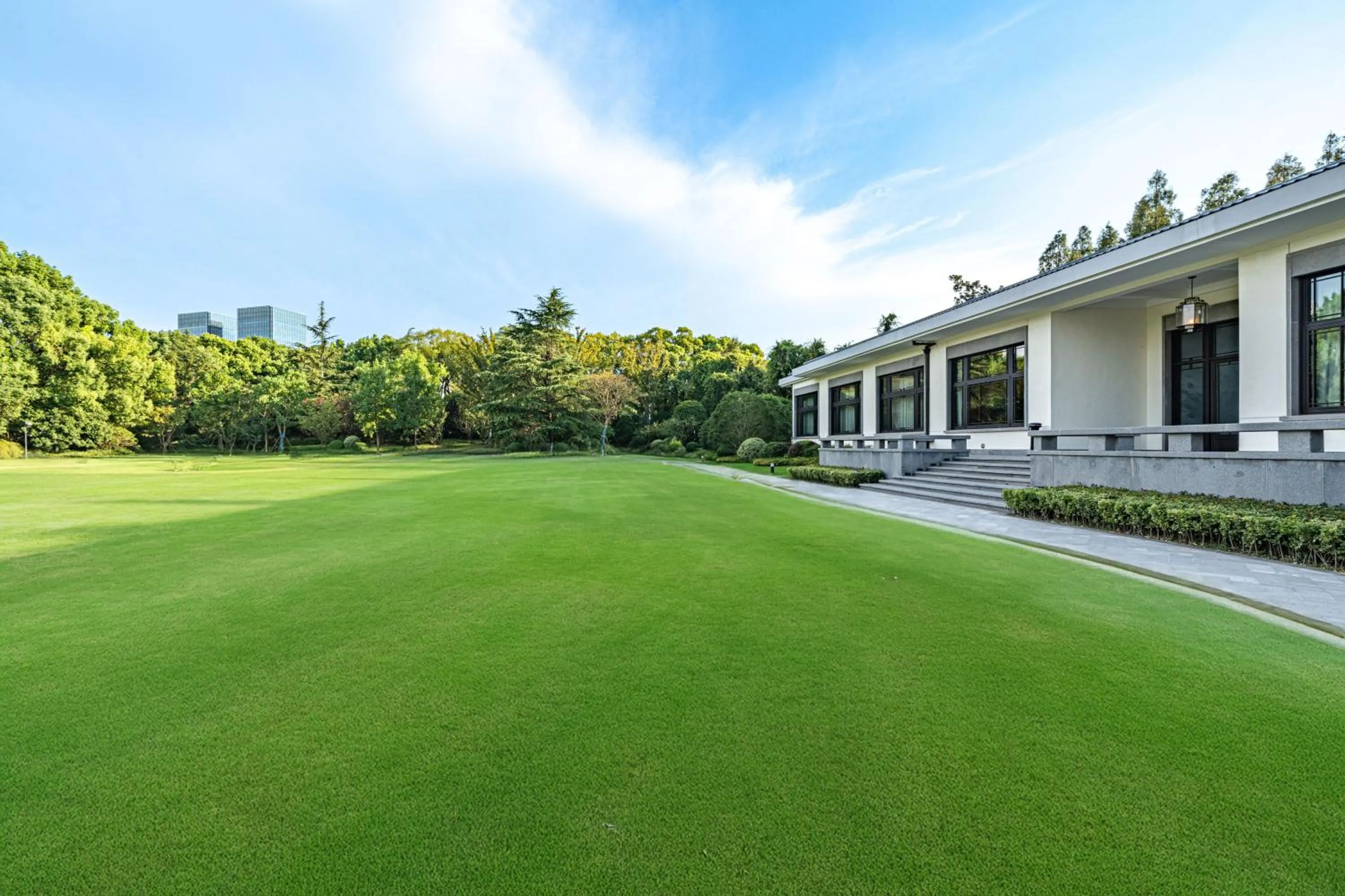 Property building in Hong Qiao State Guest House