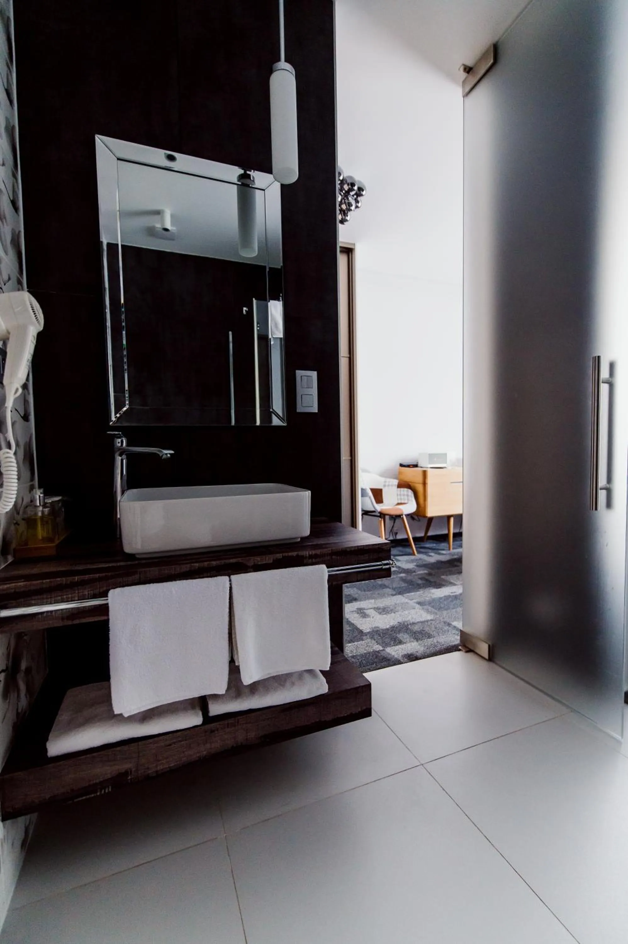 Bathroom in Hotel Color