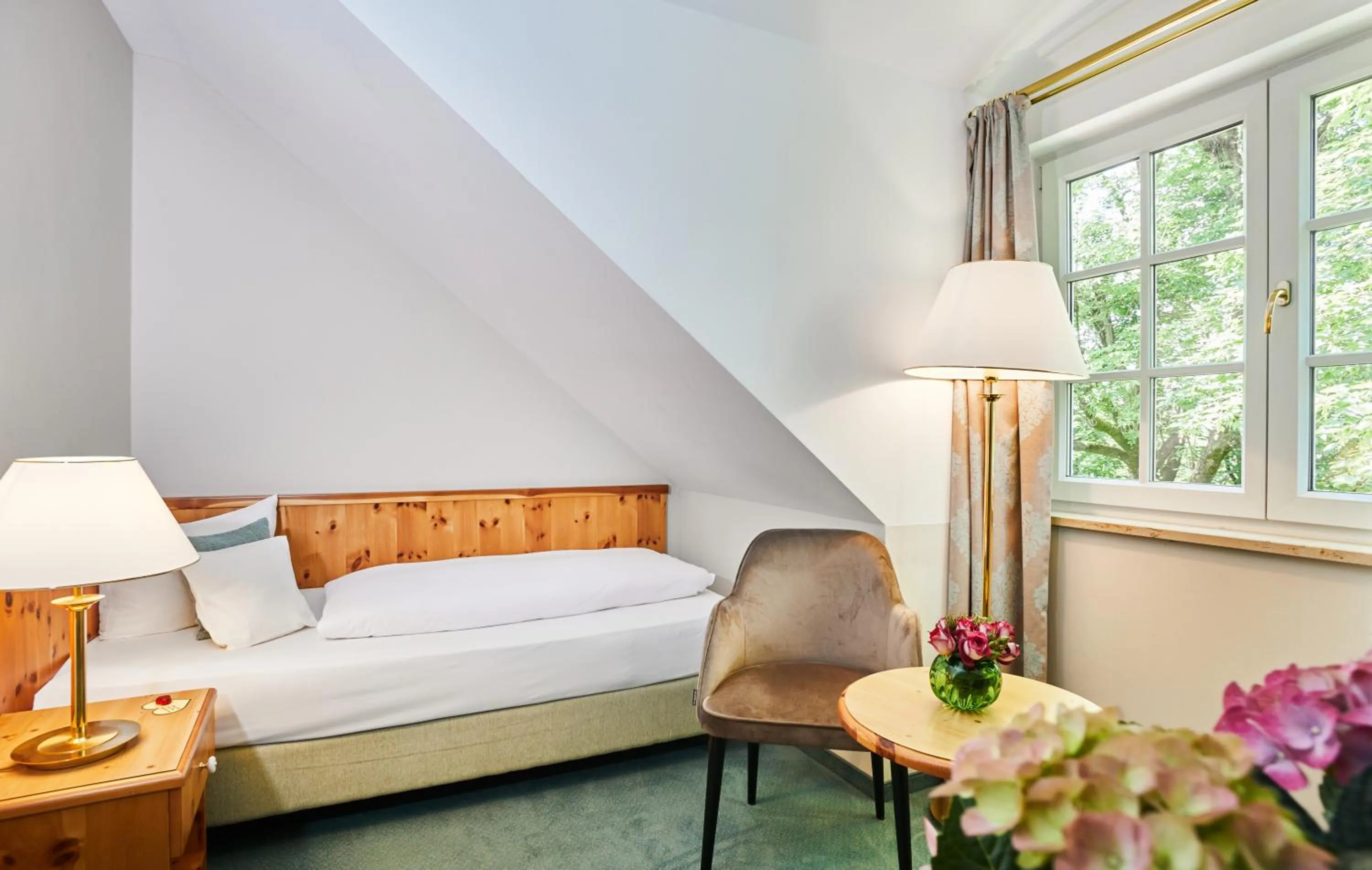 Photo of the whole room, Bed in Hotel Freisinger Hof