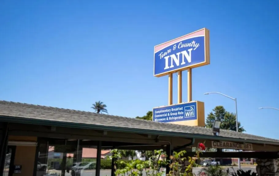 Town and Country Inn