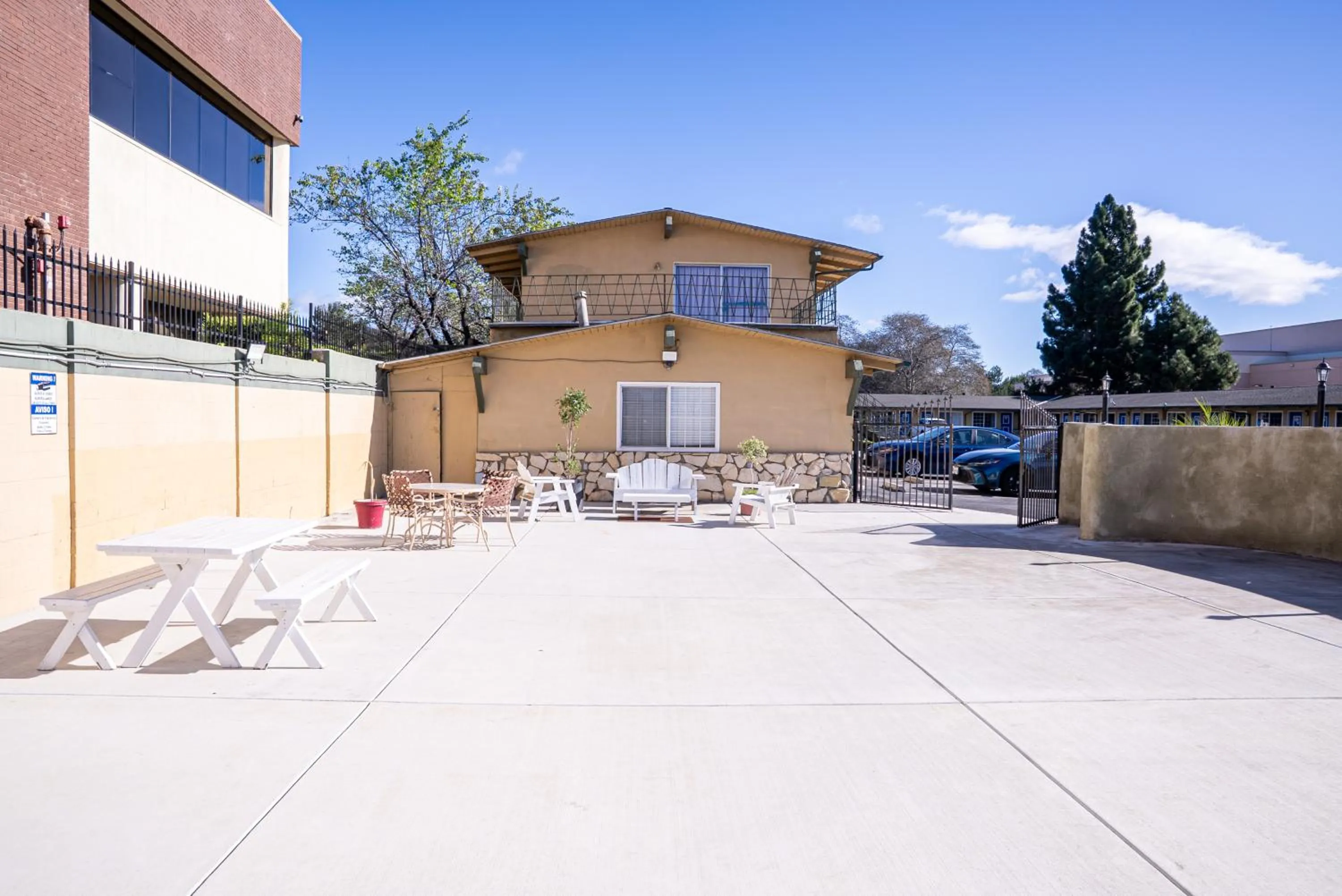 Patio in Town and Country Inn