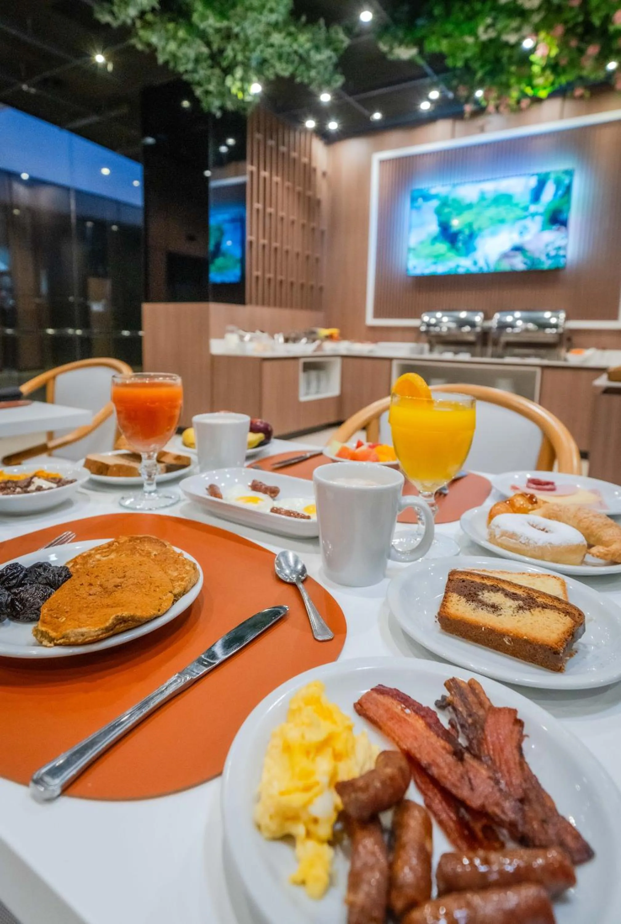 Breakfast in Holiday Inn Rosario by IHG