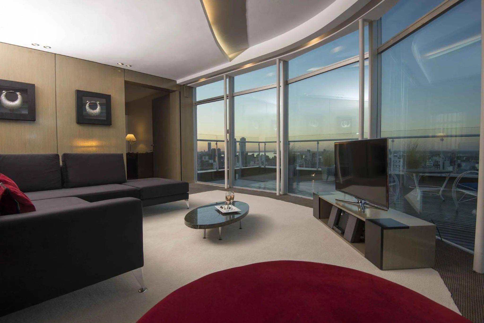 Photo of the whole room in Holiday Inn Rosario by IHG