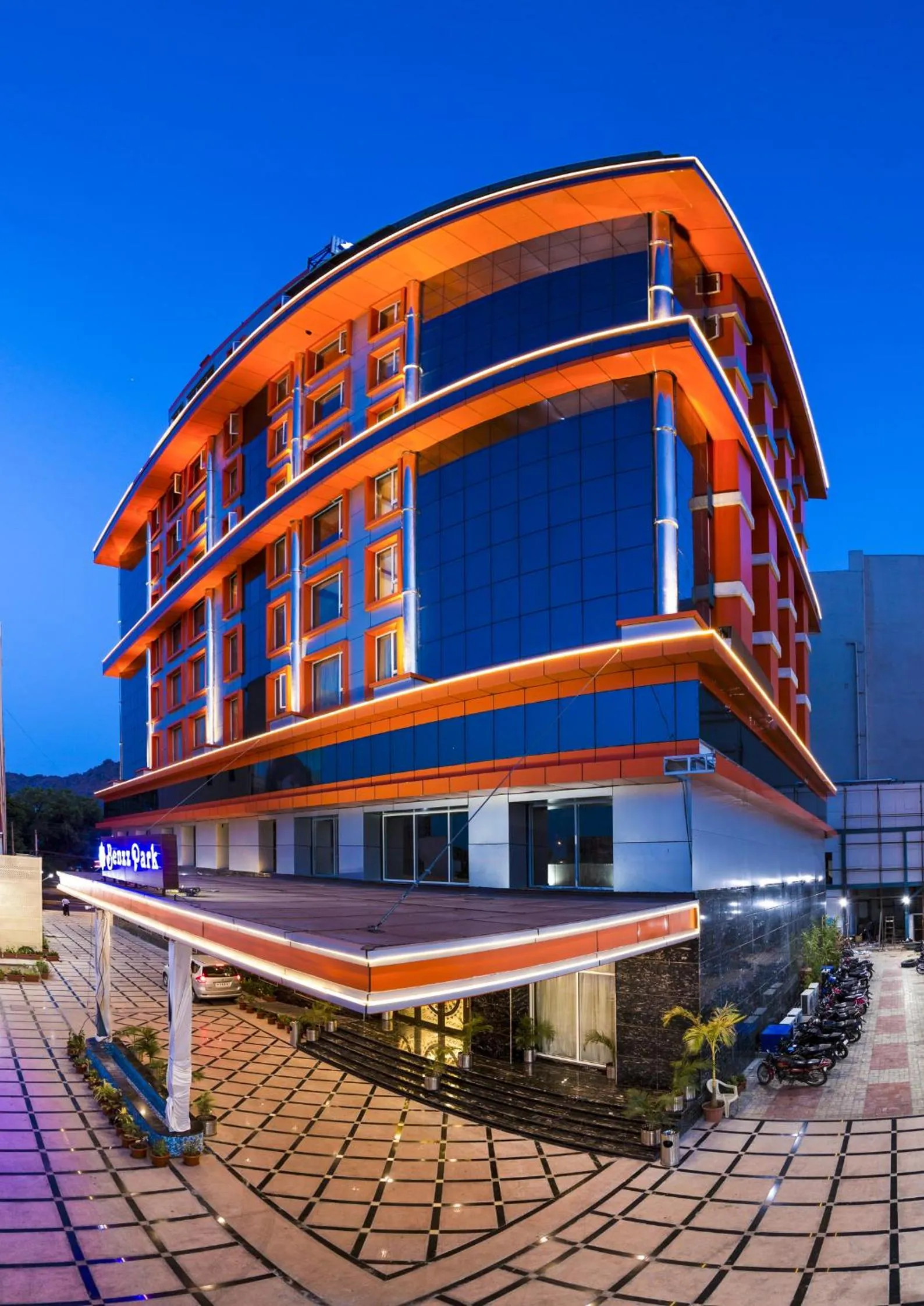 Property building in Hotel Benzz Park Vellore