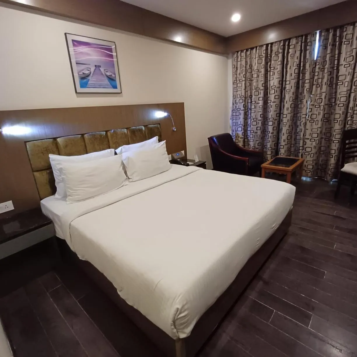 Bed in Hotel Benzz Park Vellore