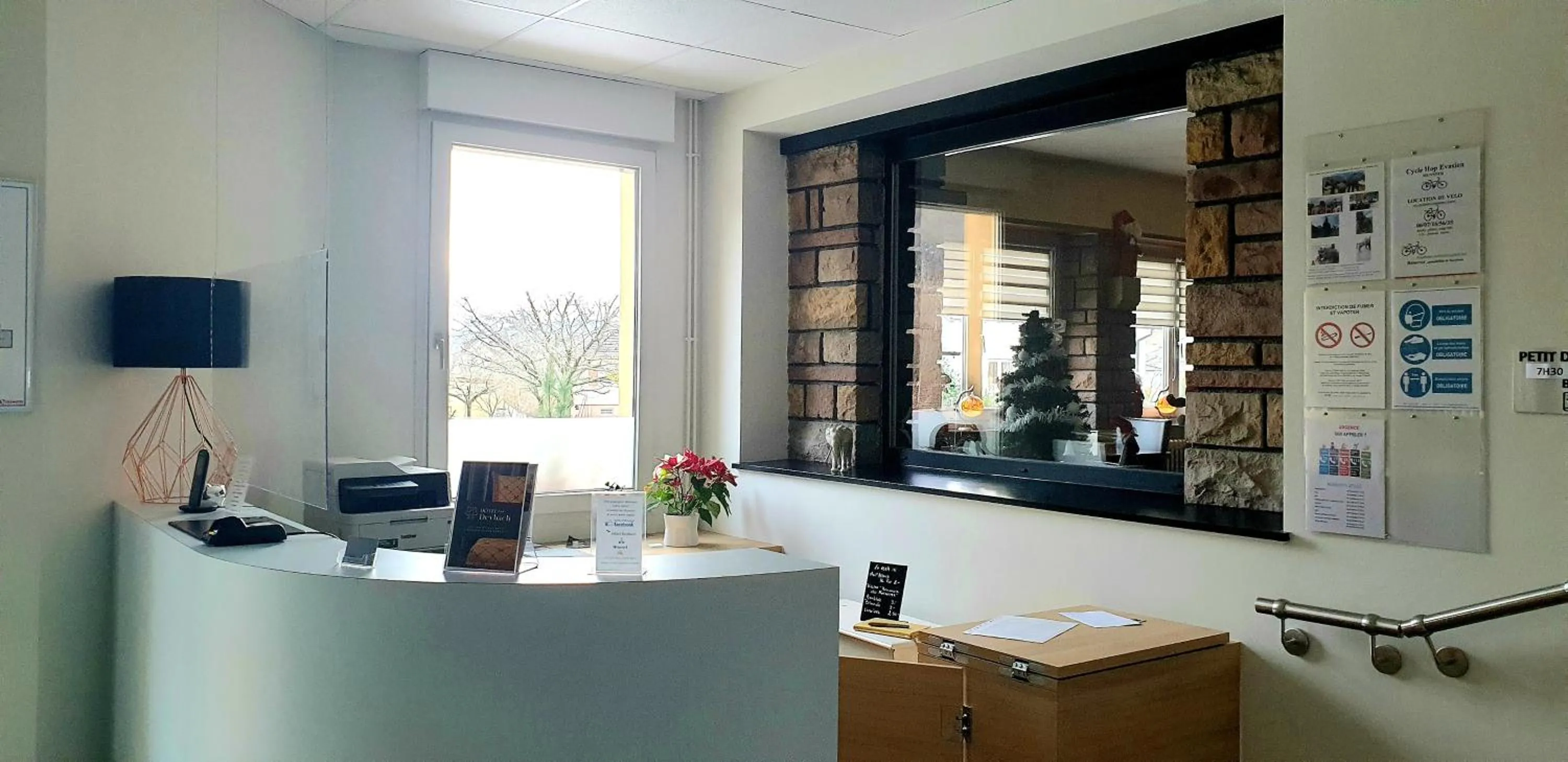Lobby or reception in Hôtel Deybach