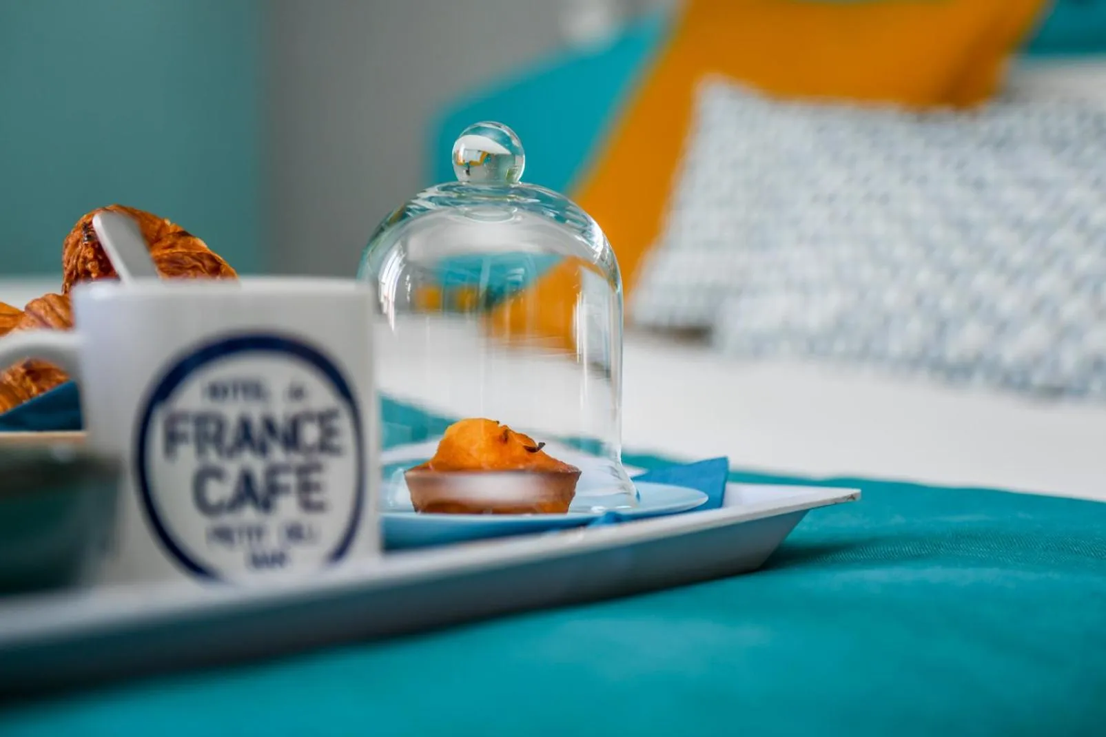 Decorative detail, Bed in Logis Hotel de France