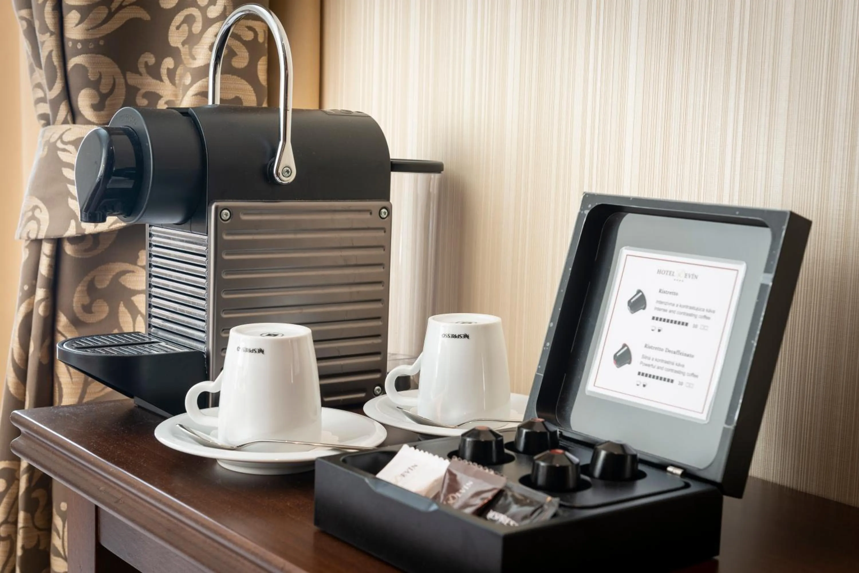 Coffee/tea facilities in Hotel Devín