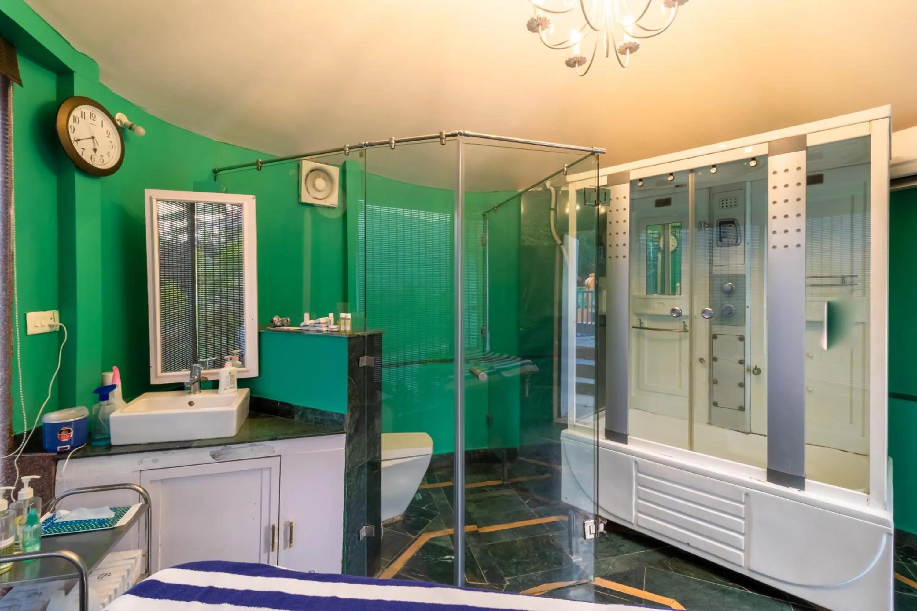 Spa and wellness centre/facilities in Residency Lake Resort & Spa