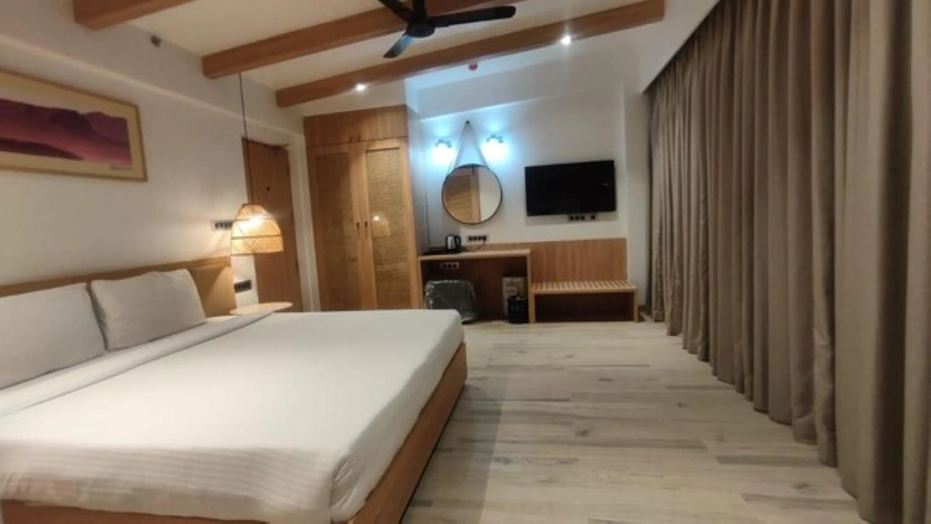 Bed in Residency Lake Resort & Spa