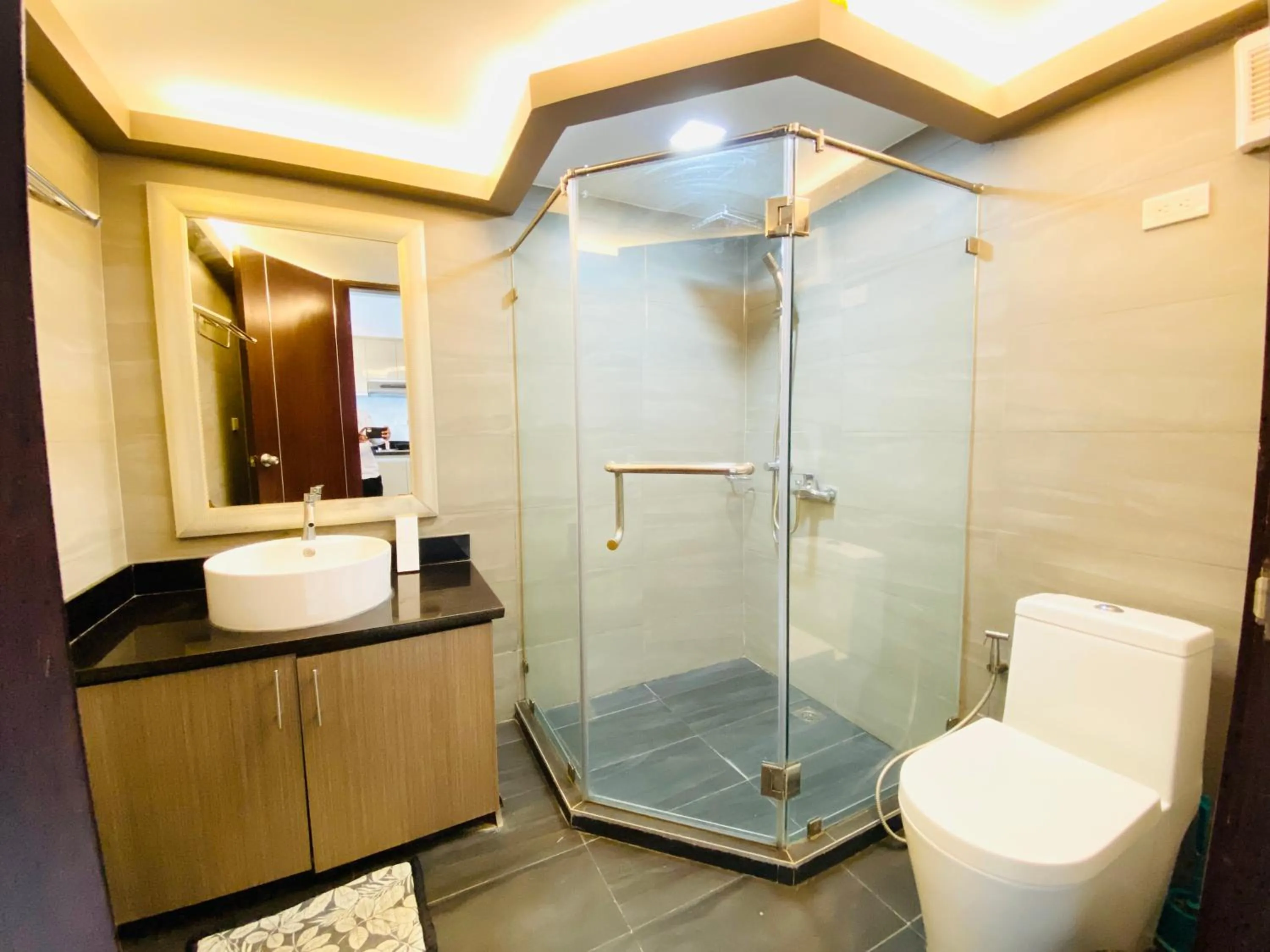 Cebu City Huge Lofts by P&J