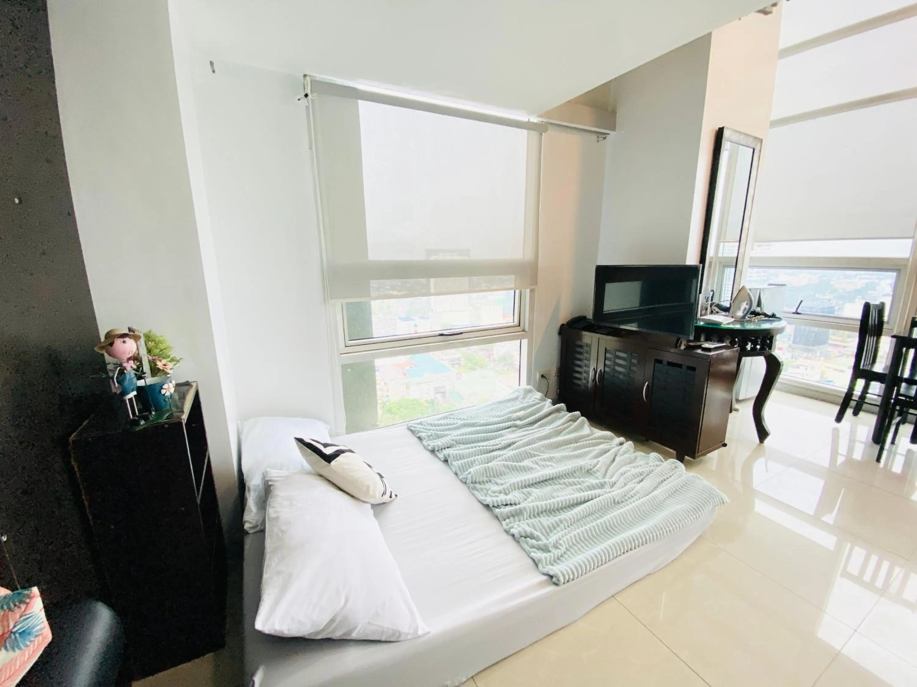 Cebu City Huge Lofts by P&J