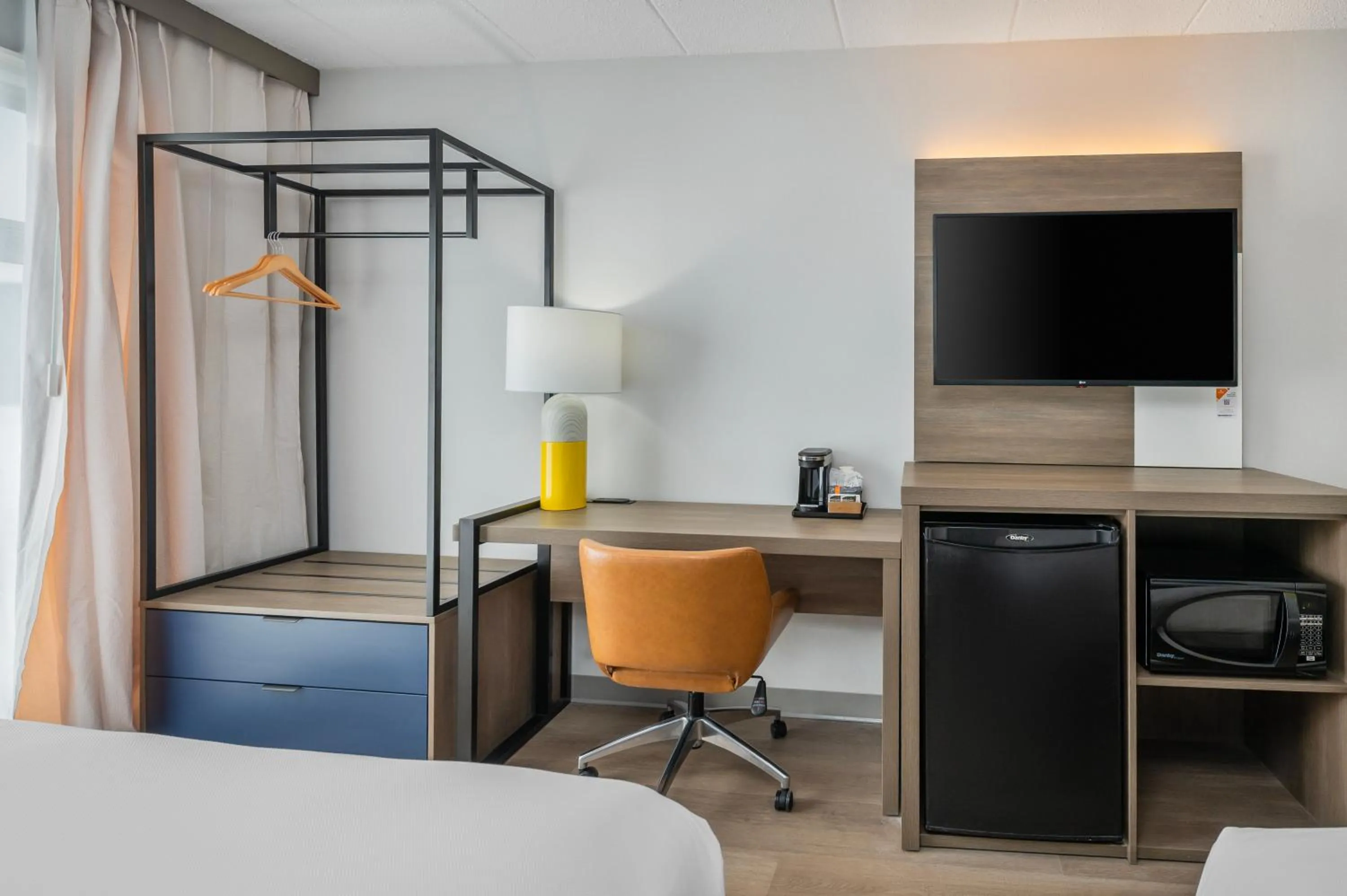 TV and multimedia, Bed in Comfort Inn