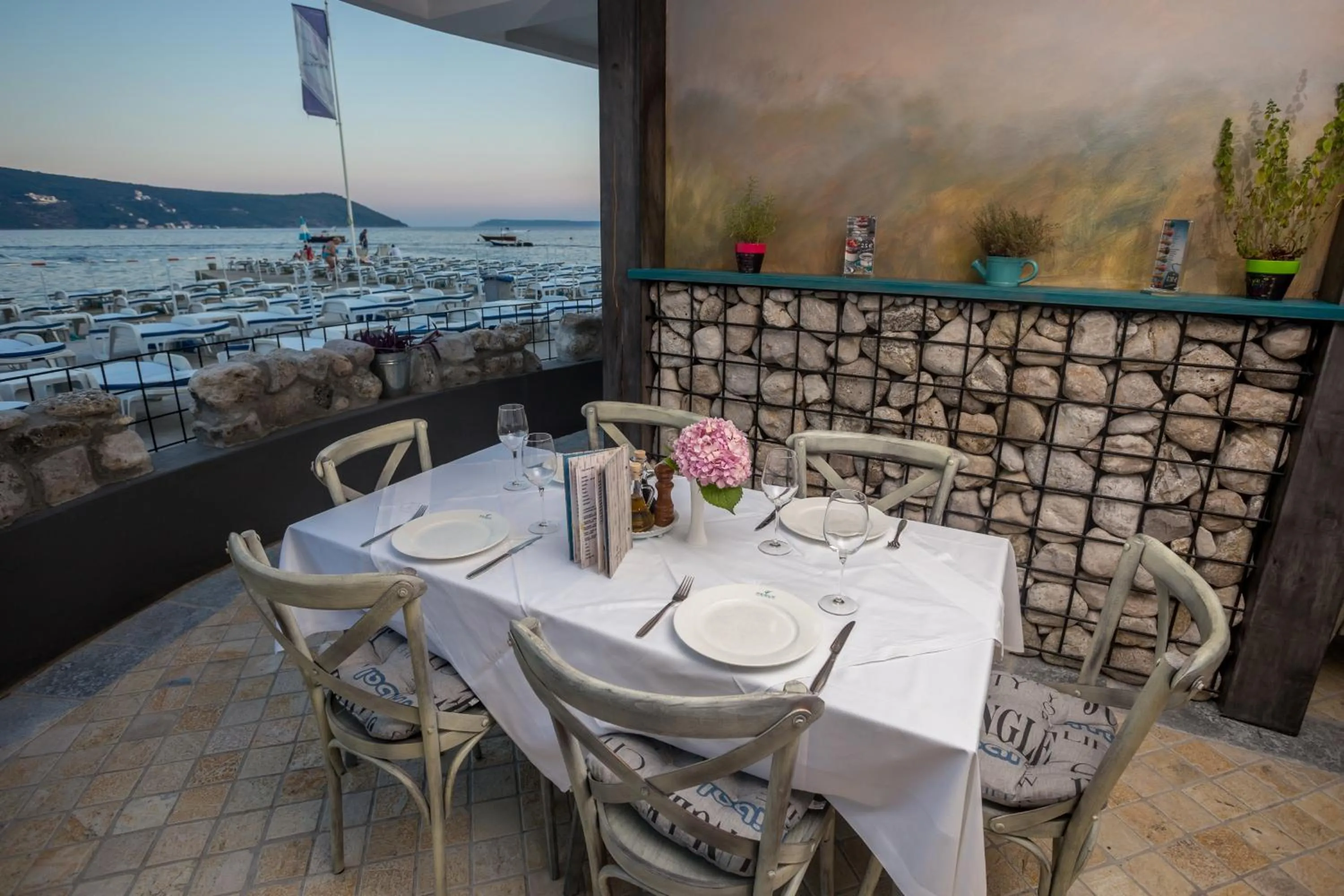 Business facilities in Hotel Perla