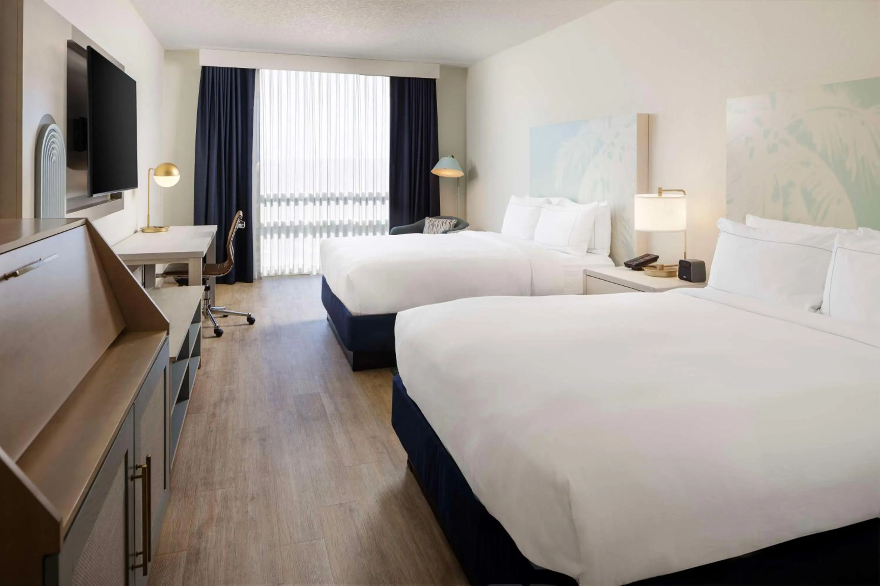 Bedroom, Bed in Hotel Dello Ft Lauderdale Airport, Tapestry Collection by Hilton