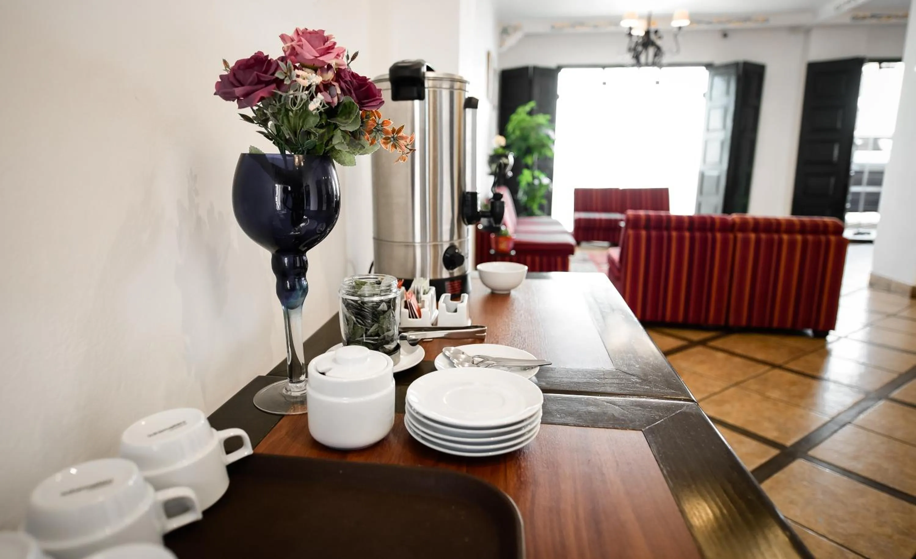 Coffee/tea facilities in Hotel Raymi