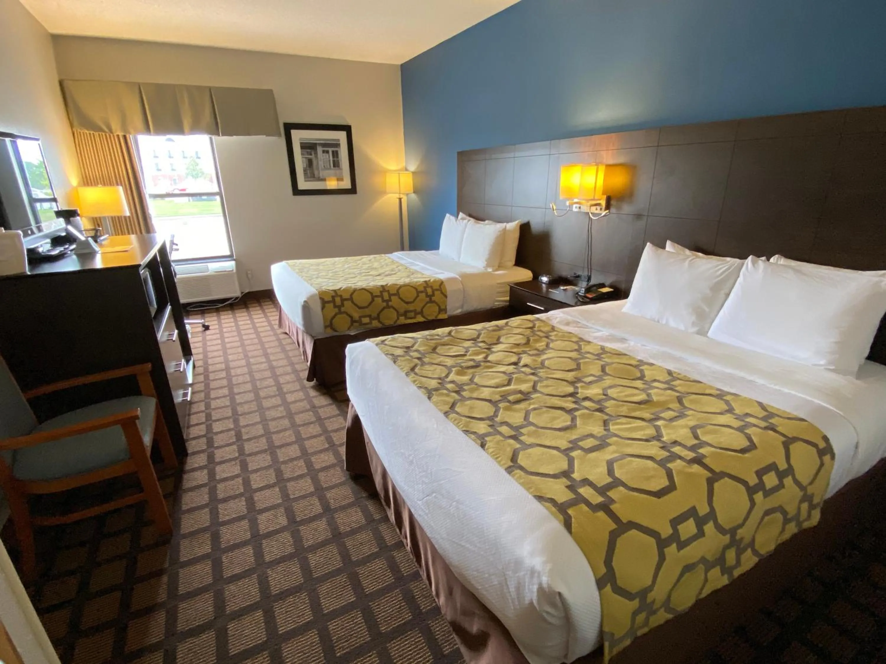 Bedroom, Bed in Baymont by Wyndham Morton