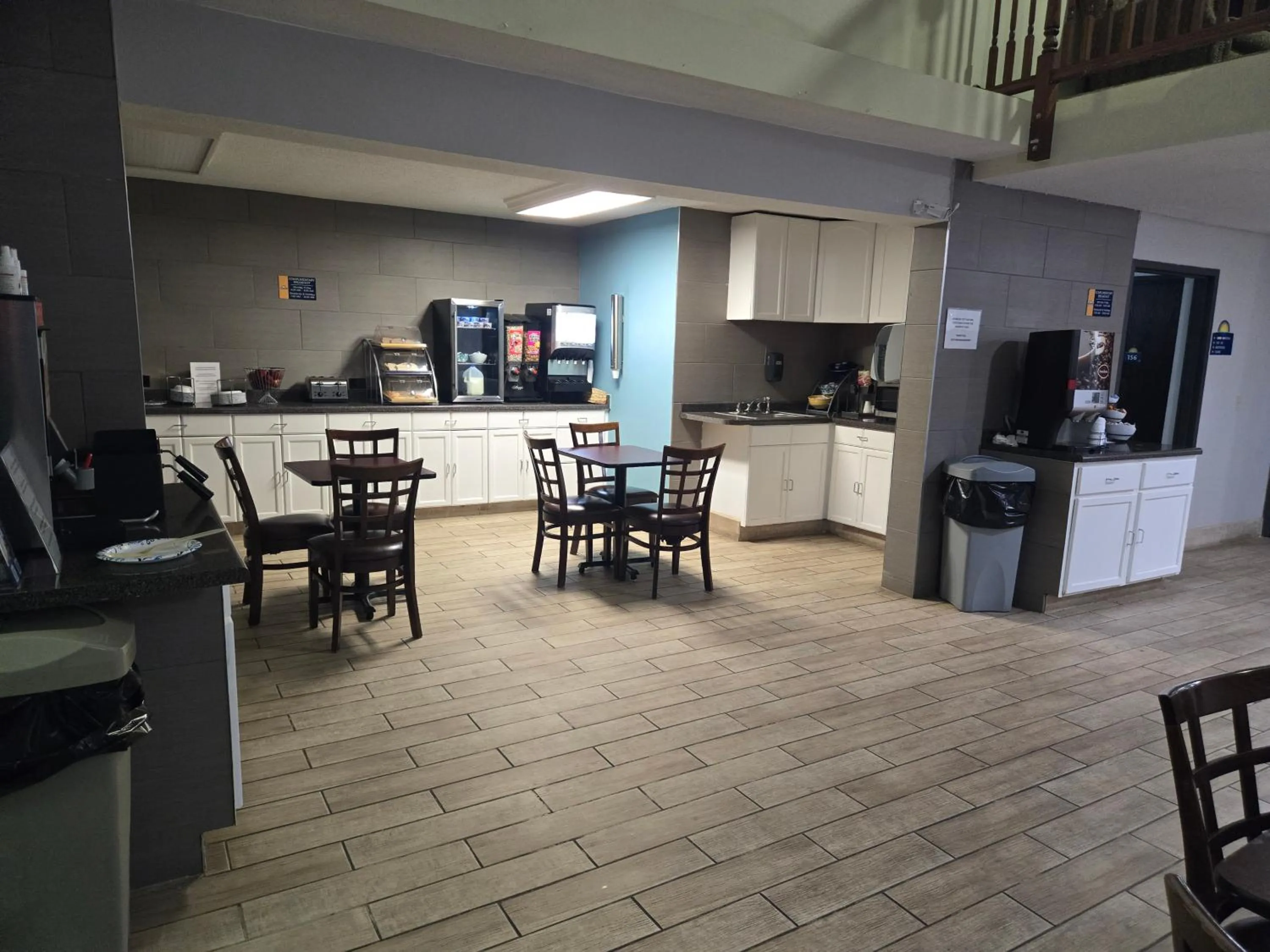 Days Inn by Wyndham Portage Cascade Mountain area