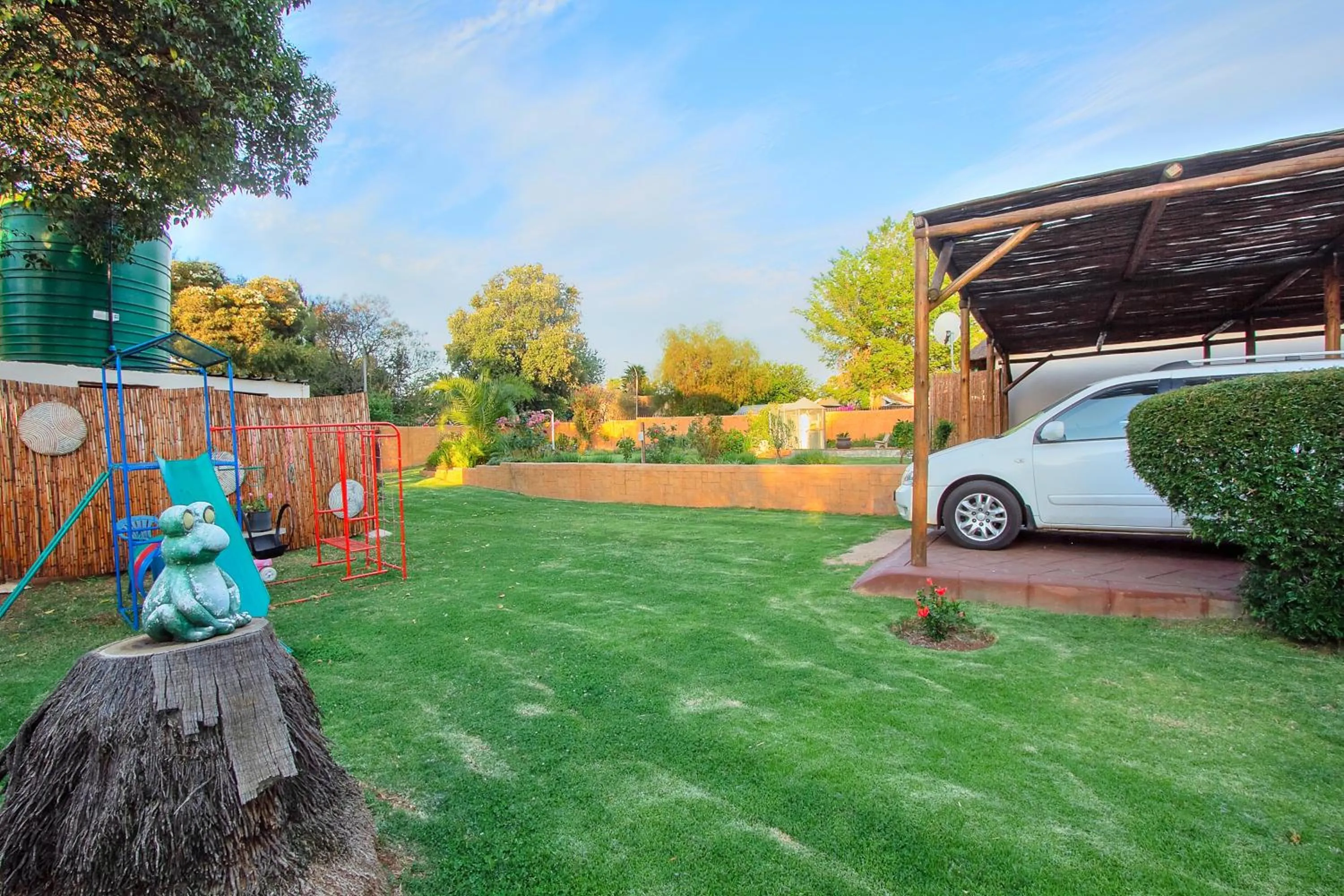 Garden in All over Africa Guest house