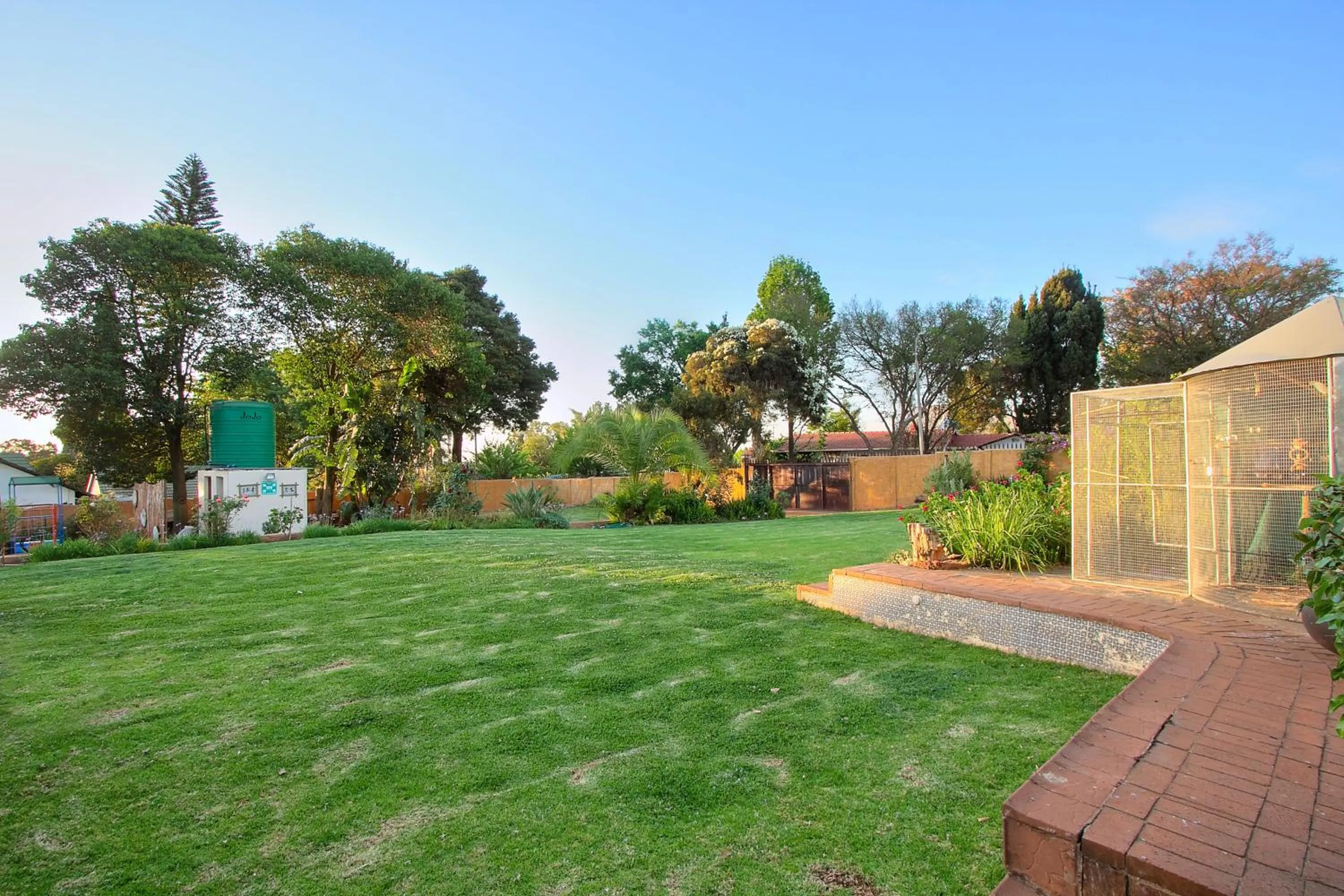 Garden in All over Africa Guest house