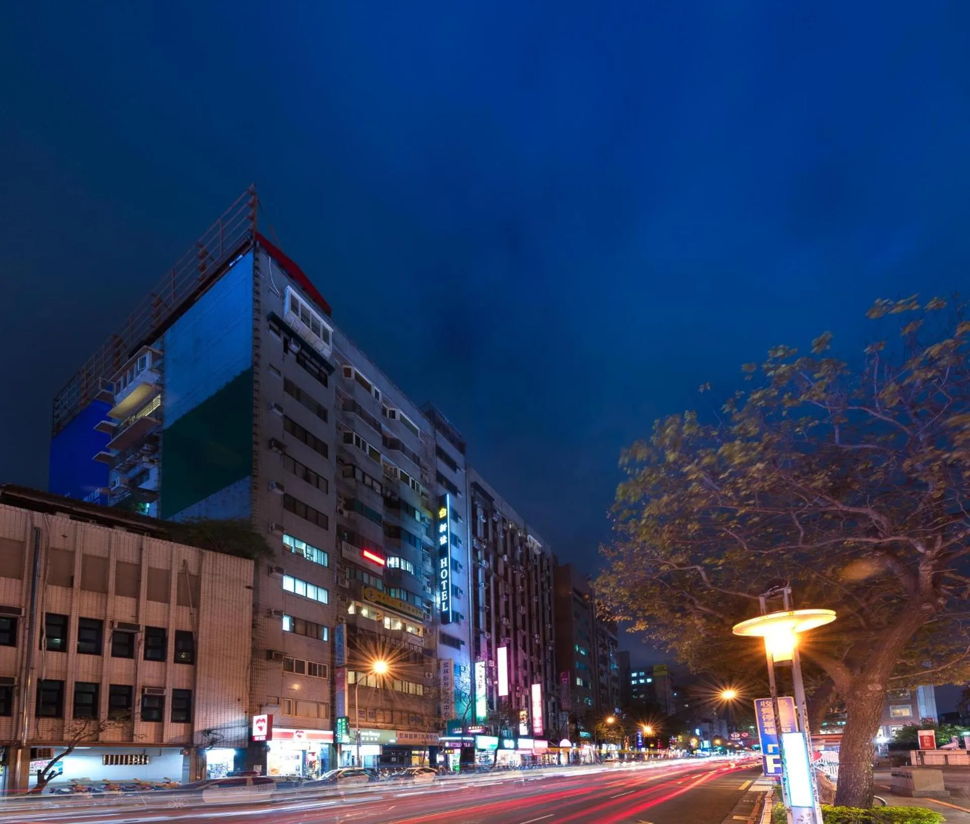 Street view in 新仕飯店-New City Hotel