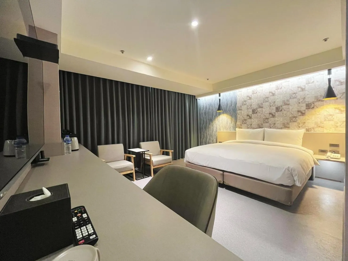 Photo of the whole room, Bed in 新仕飯店-New City Hotel