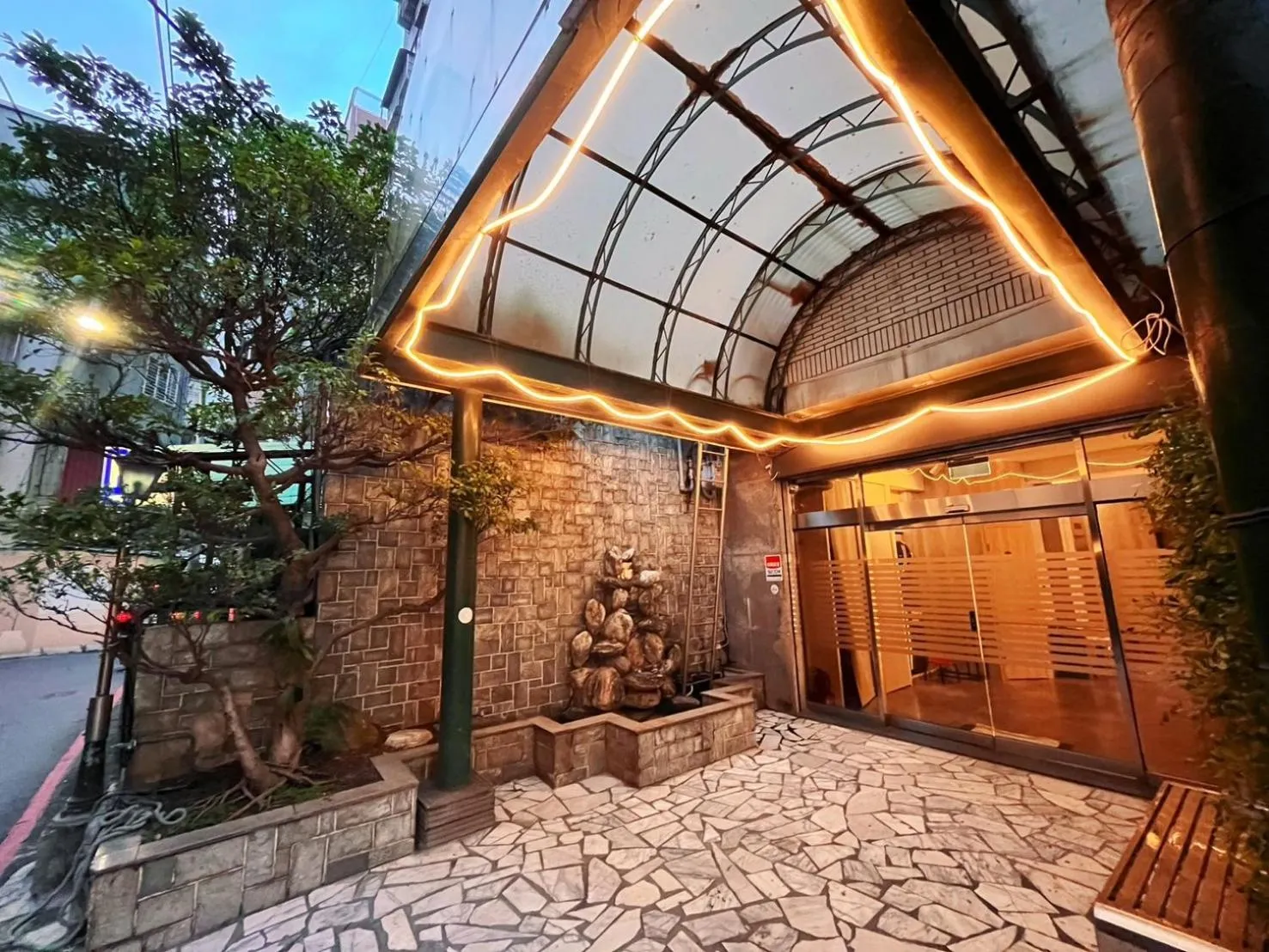 Garden view in 新仕飯店-New City Hotel