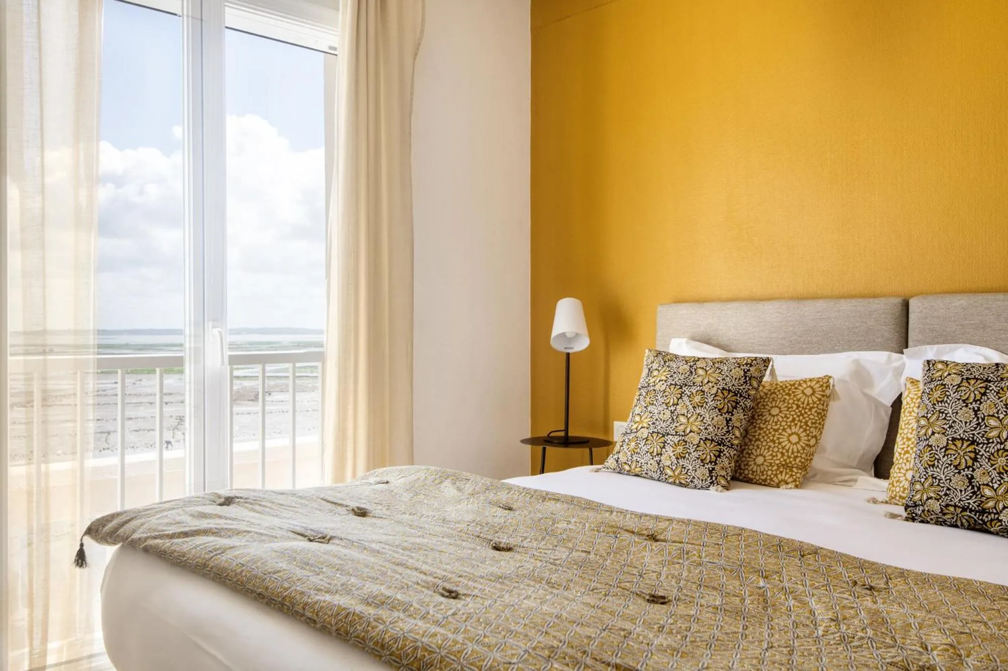 Bedroom, Bed in Le Homard Bleu