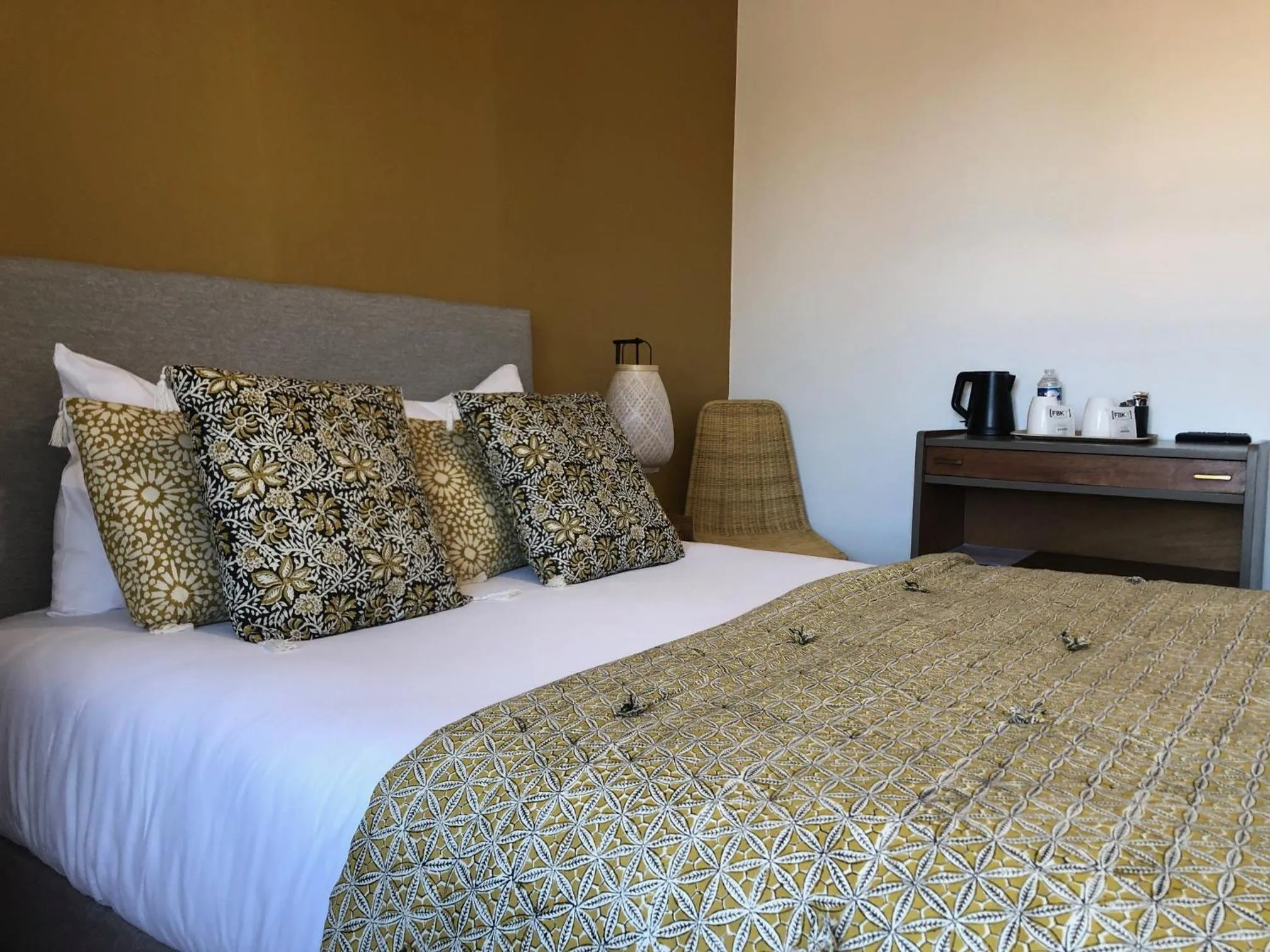 Bedroom, Bed in Le Homard Bleu