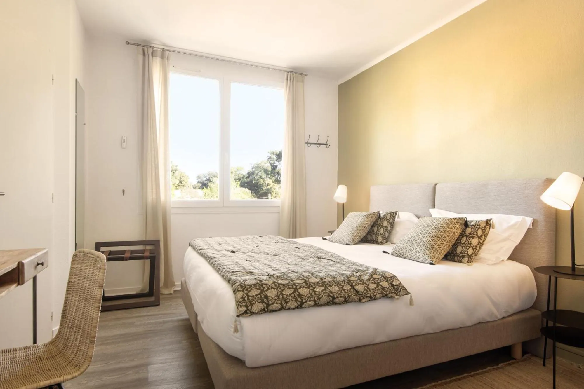 Bedroom, Bed in Le Homard Bleu